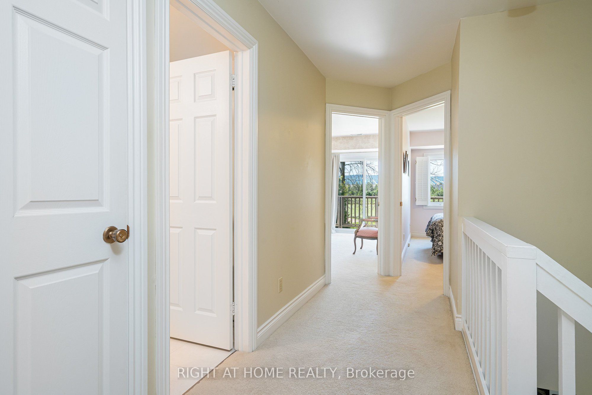 569 Oxbow Crescent Property Photo 18