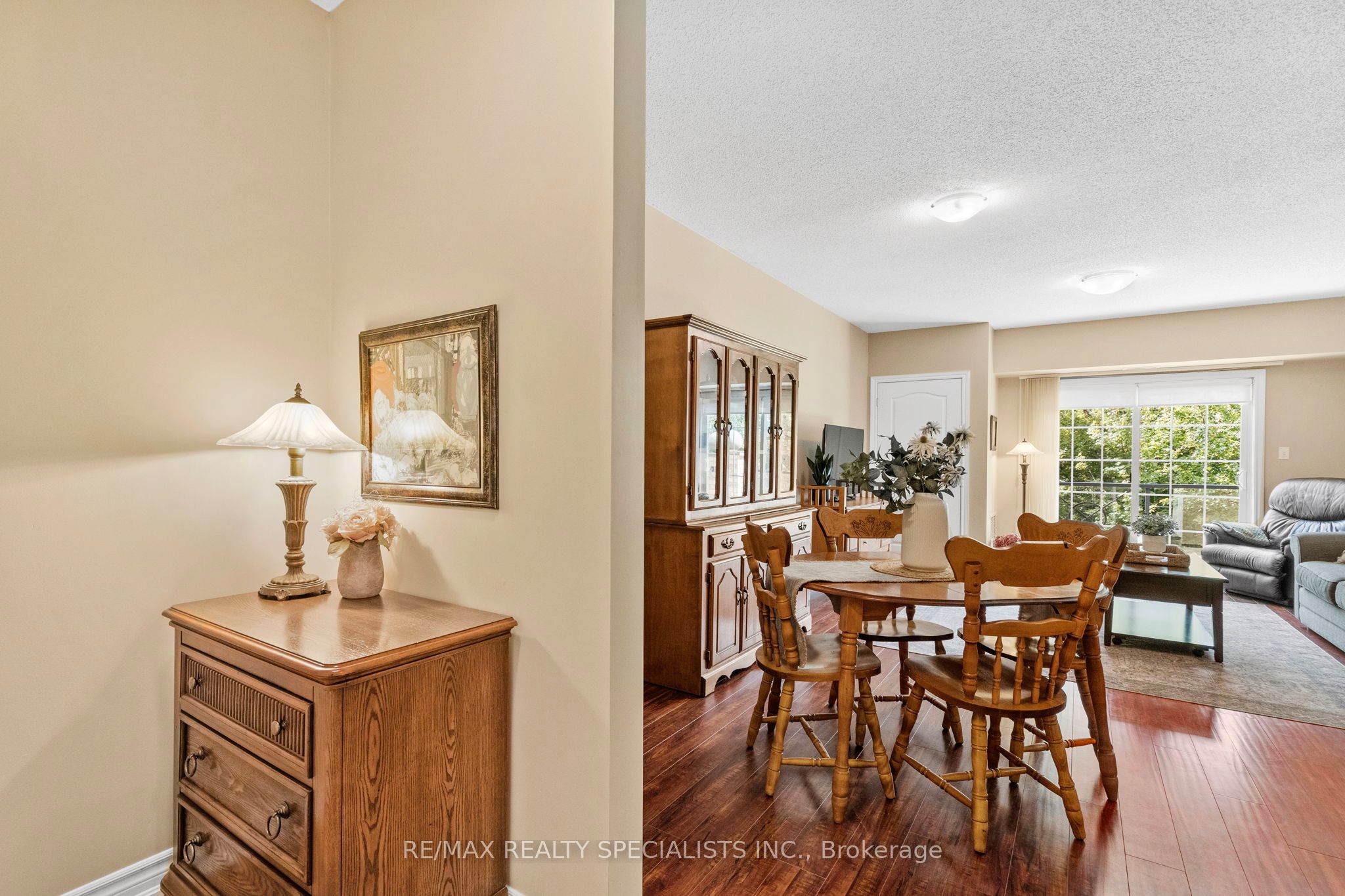 41 Ferndale Drive S 408 Property Photo 15