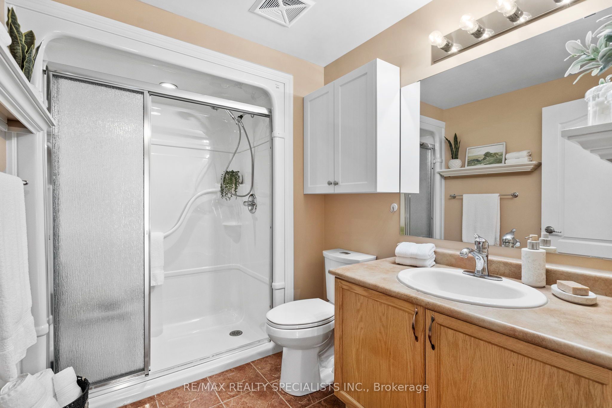 41 Ferndale Drive S 408 Property Photo 27