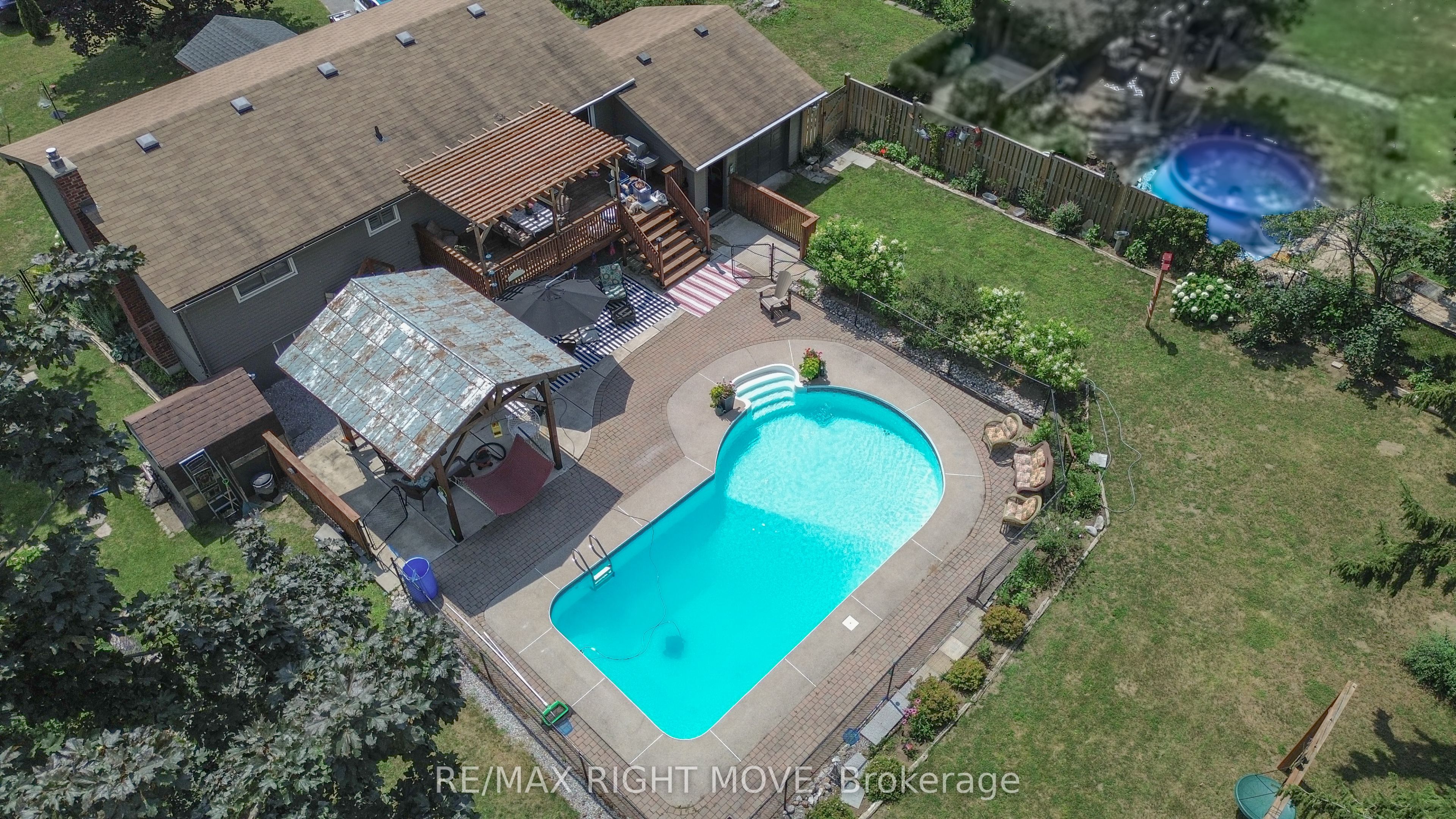 424 Homewood Avenue Property Photo 3