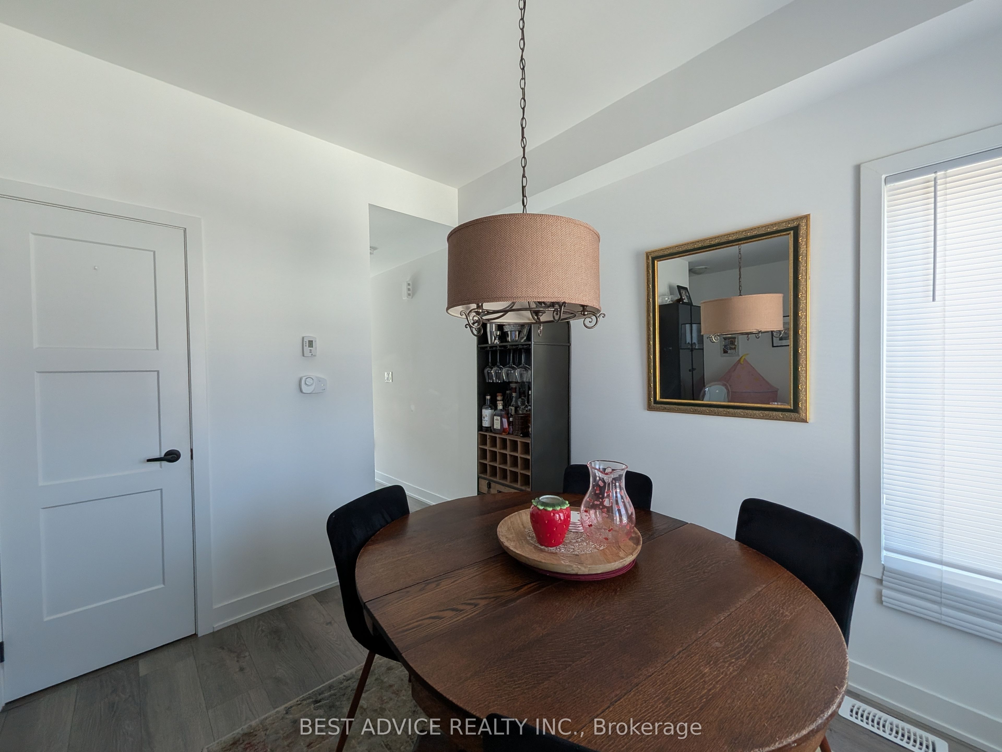 9 Pumpkin Corner Crescent Property Photo 4