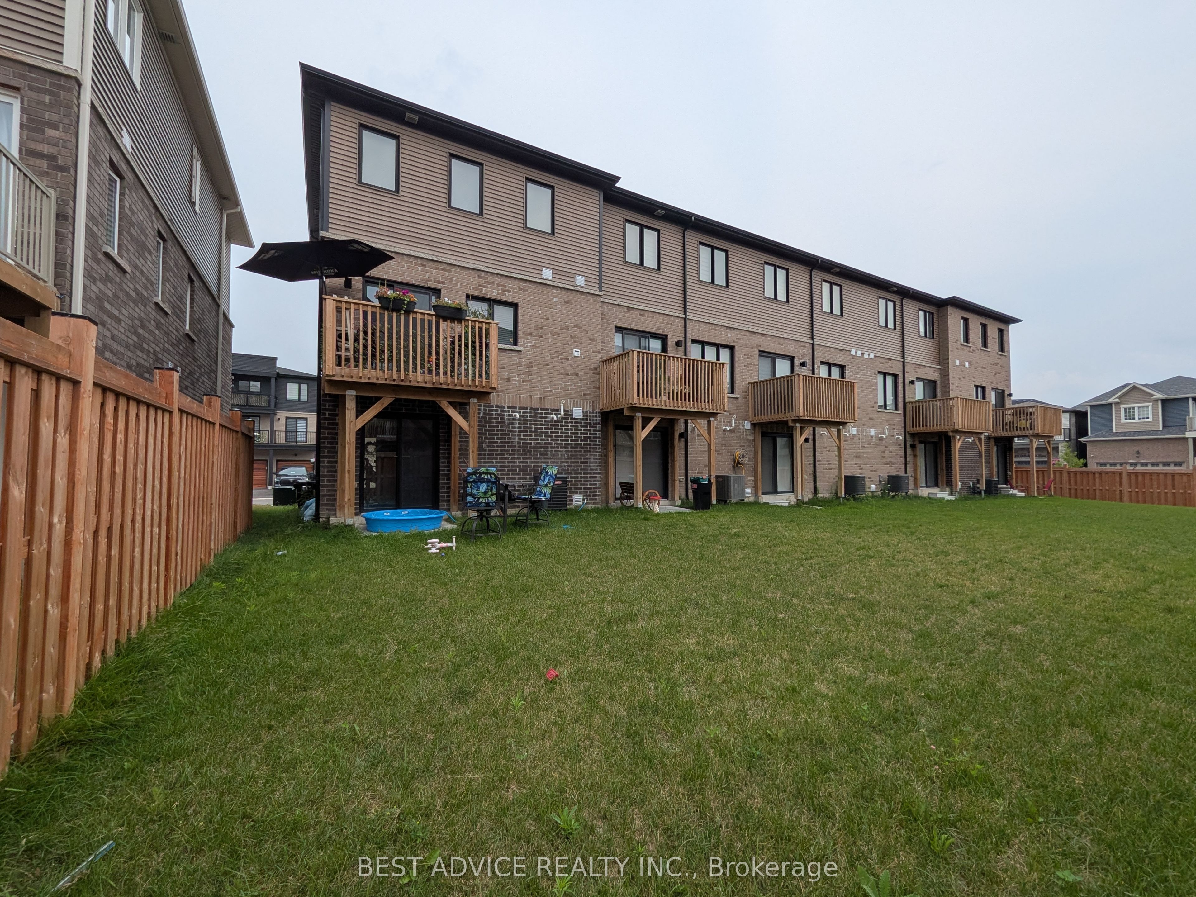 9 Pumpkin Corner Crescent Property Photo 9