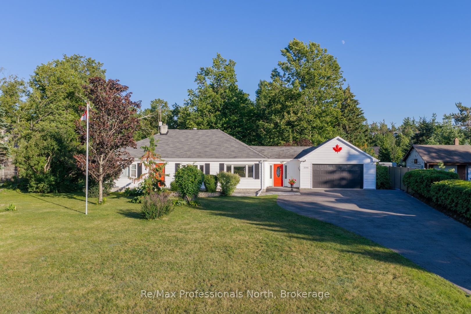 2381 11 Highway Property Photo 1