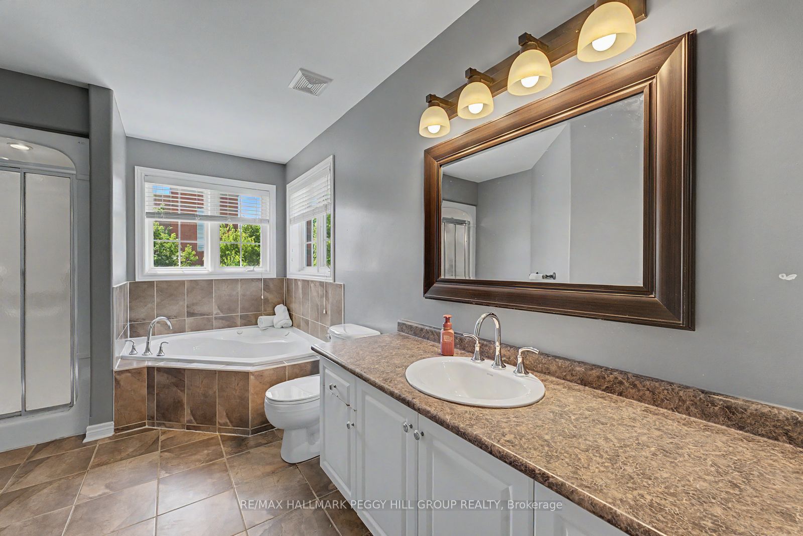 16 Blackbird Lane Property Photo 14