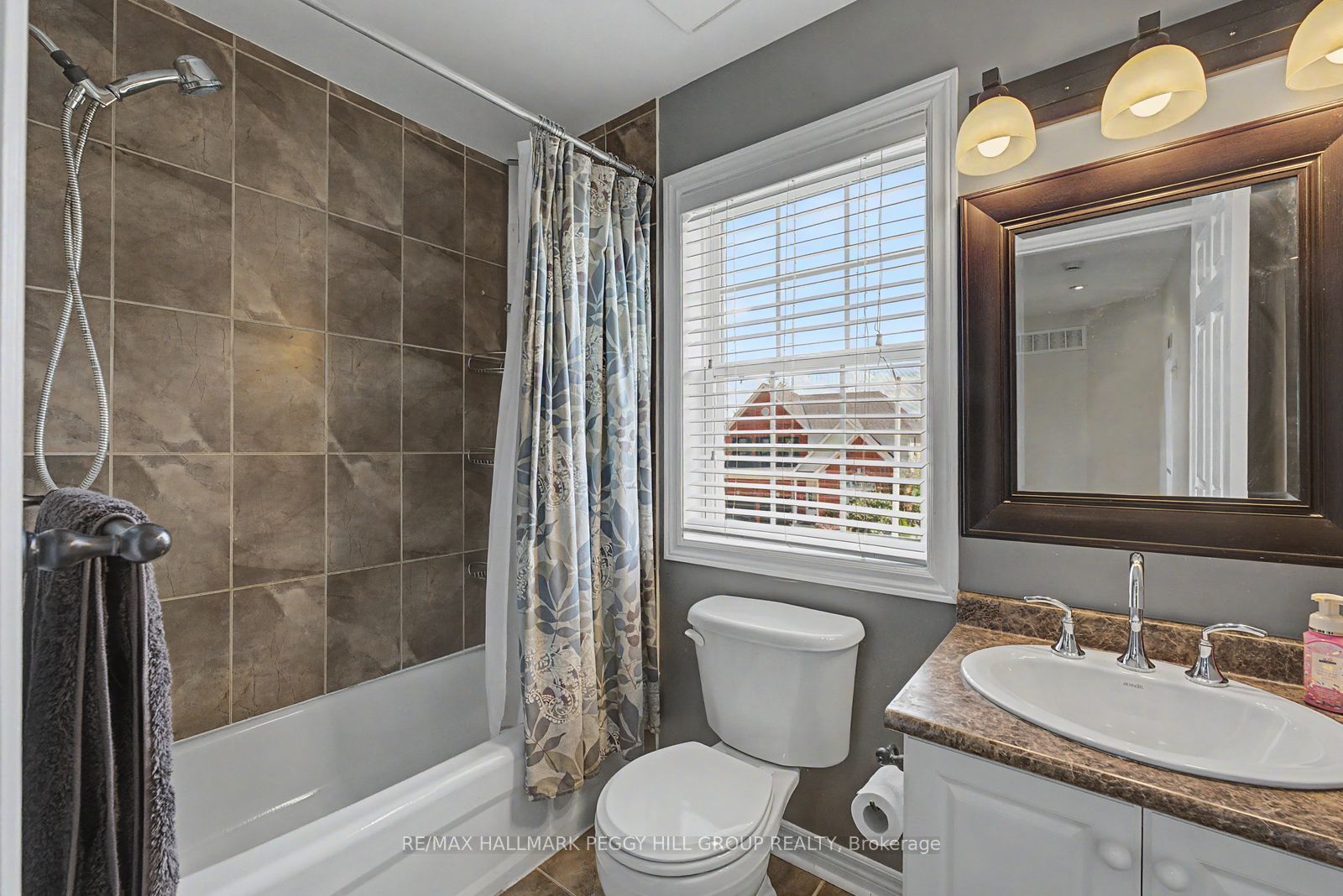 16 Blackbird Lane Property Photo 17