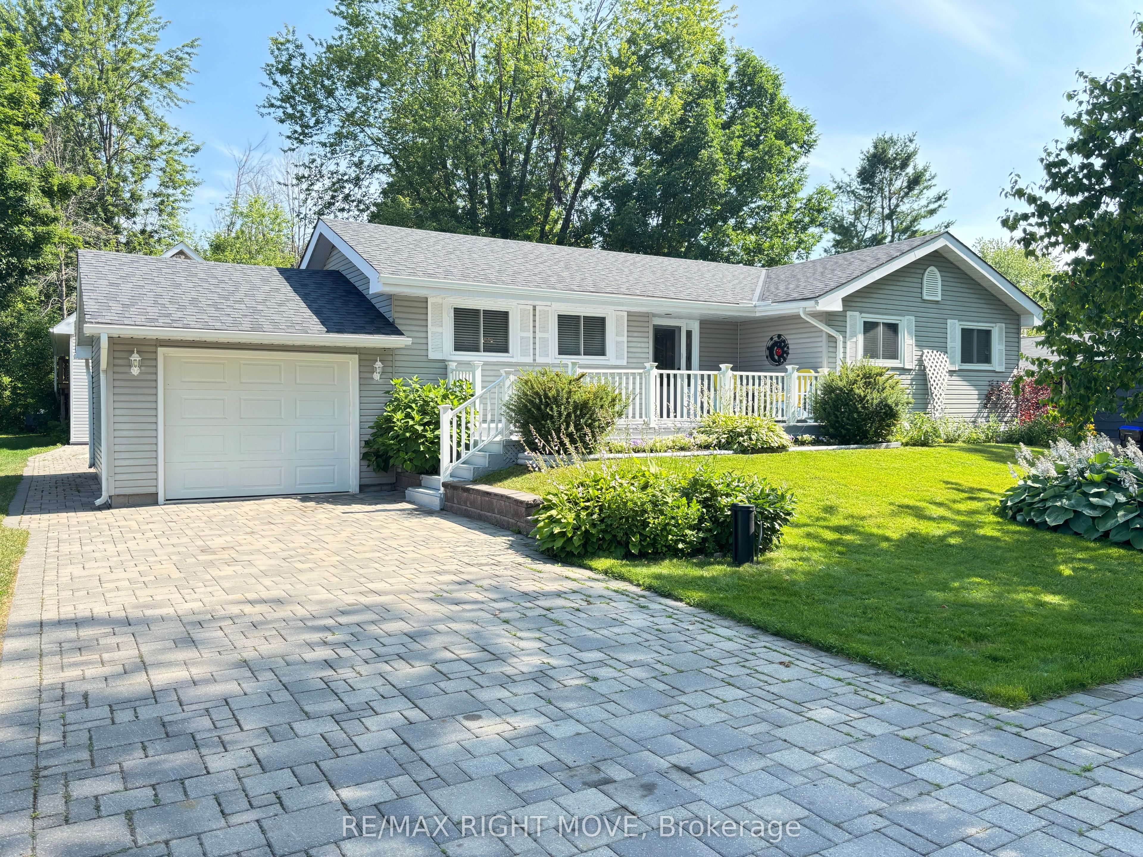 3705 Shadow Creek Road Property Photo 2