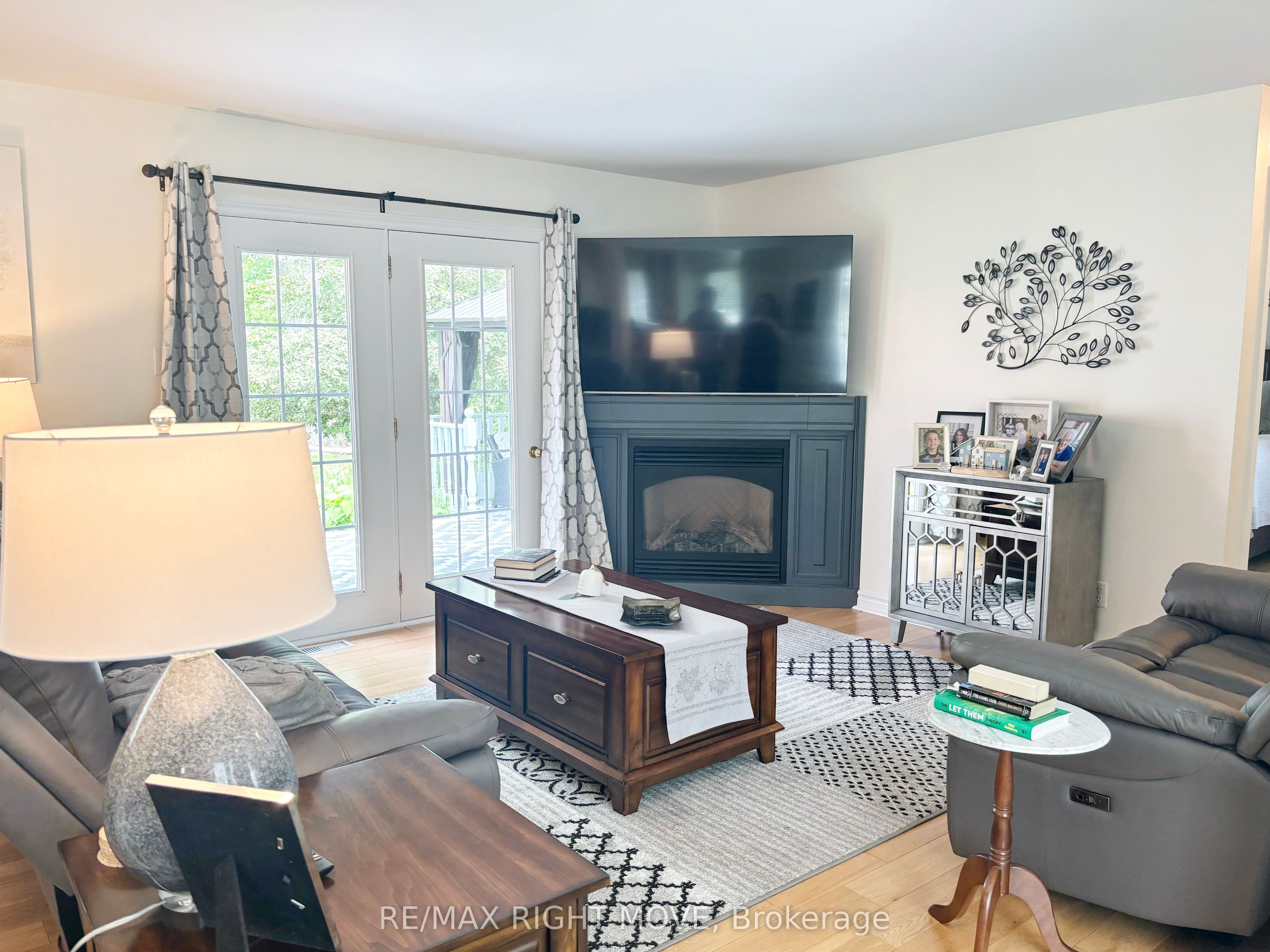 3705 Shadow Creek Road Property Photo 8