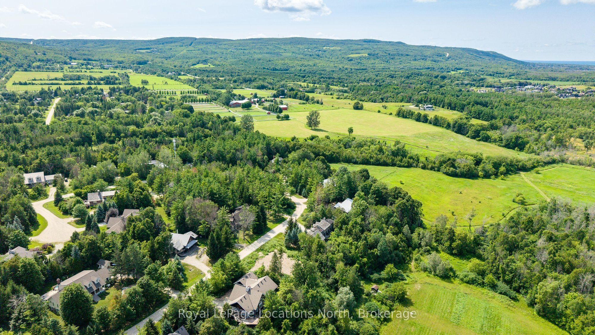 11 Osler Pines Drive Property Photo 7