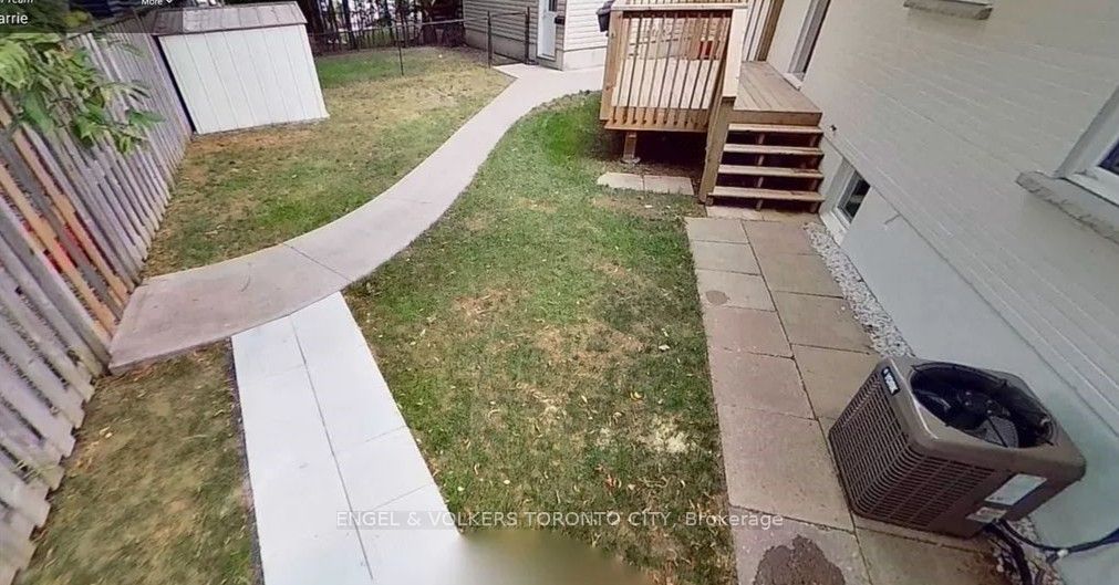 17 Centre Street B Property Photo 11