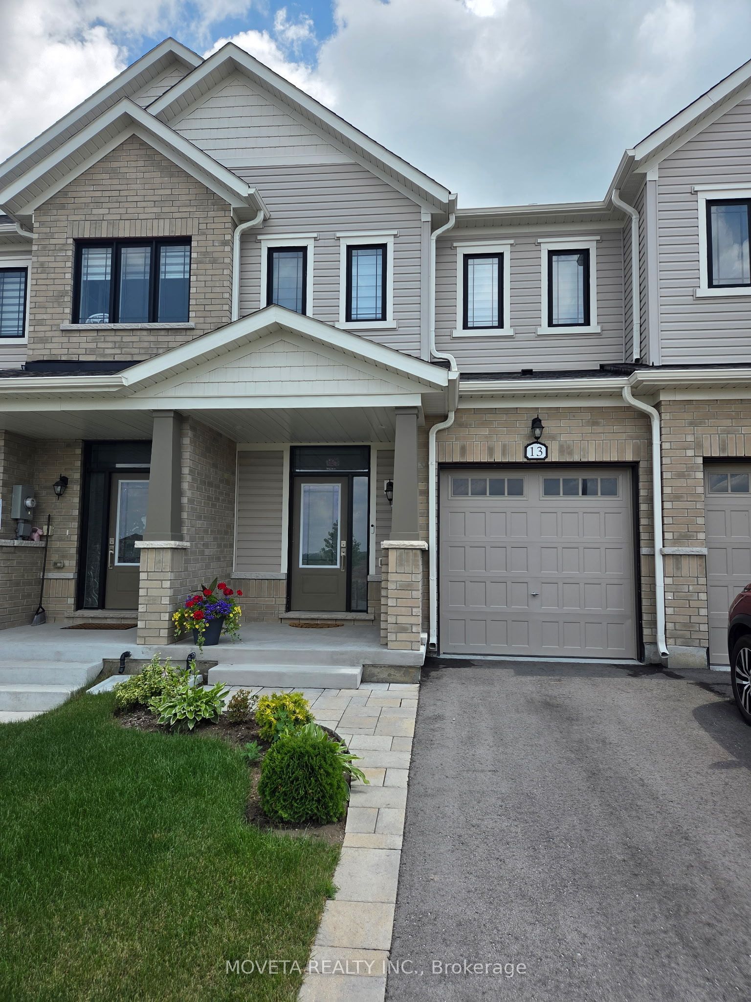 13 Milady Crescent Property Photo 1