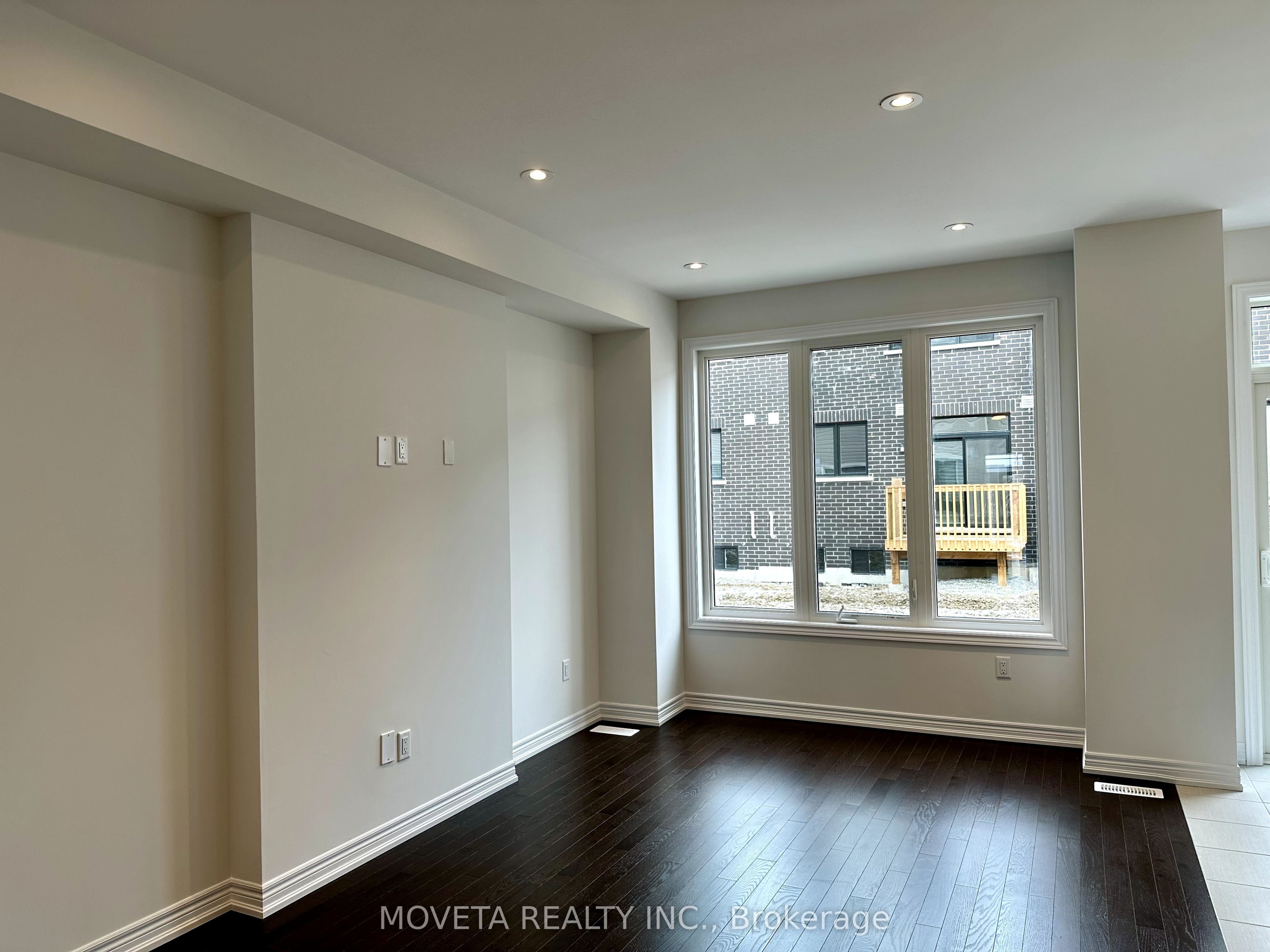 13 Milady Crescent Property Photo 9