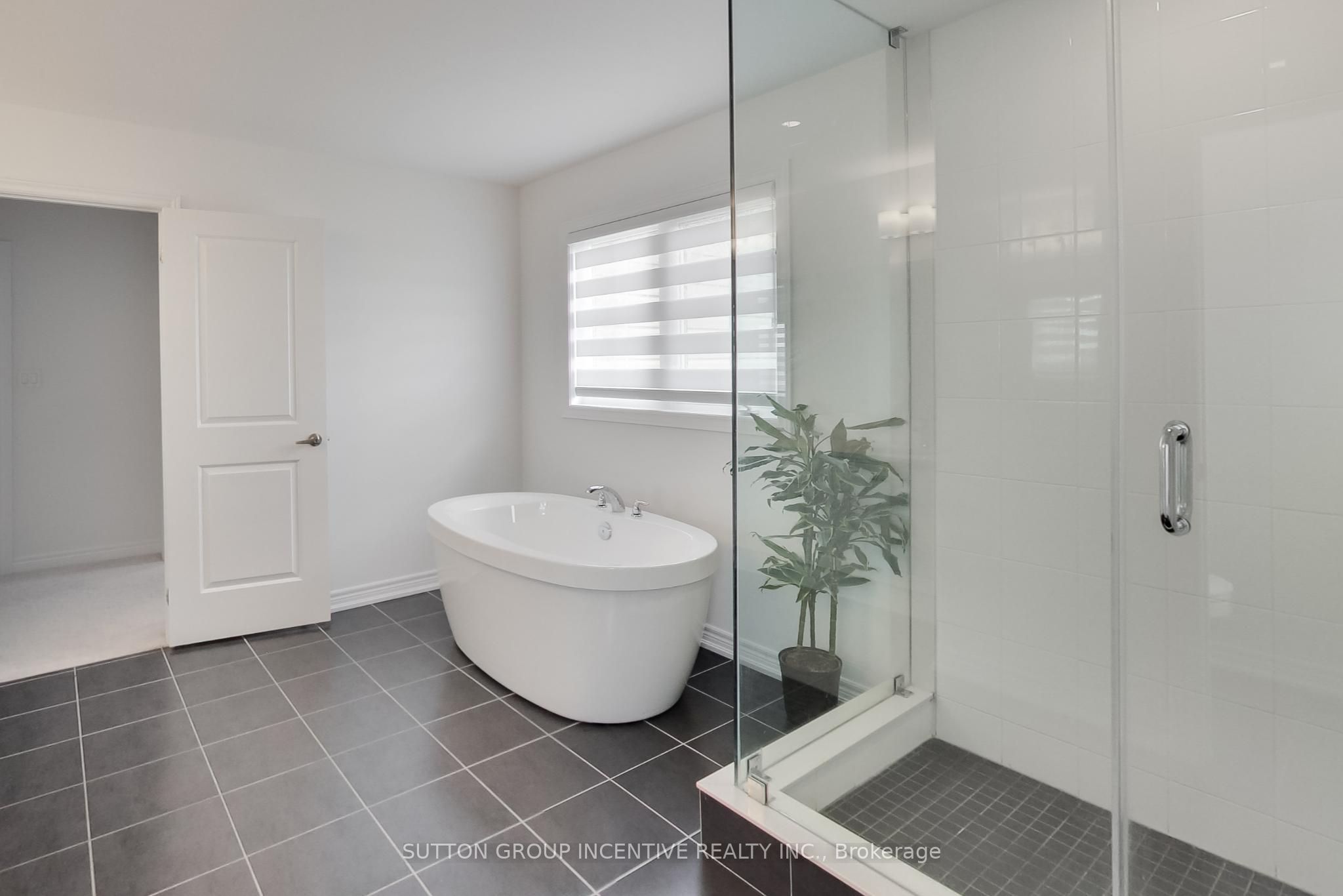 13 Abbey Crescent Property Photo 18