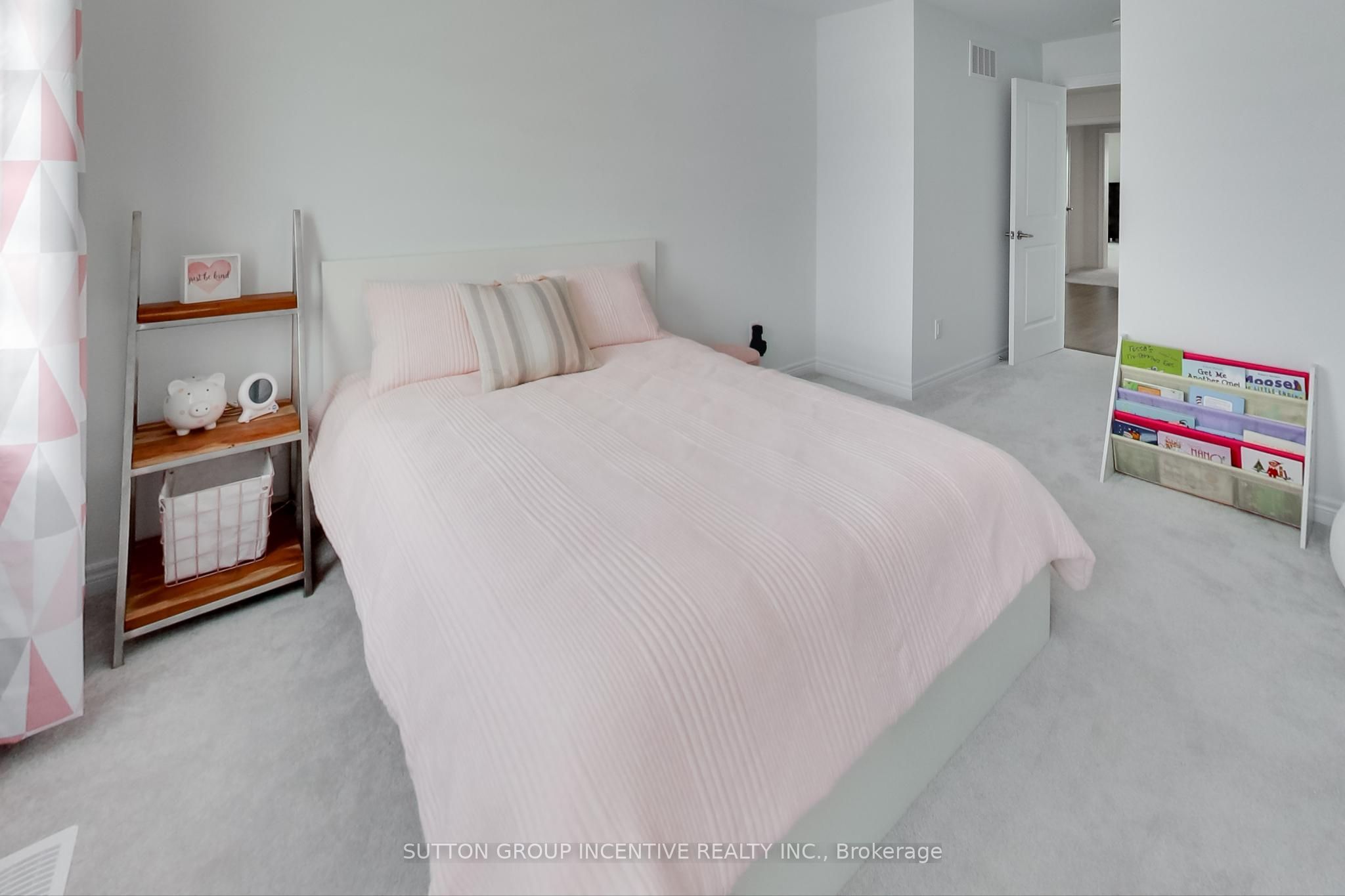 13 Abbey Crescent Property Photo 24