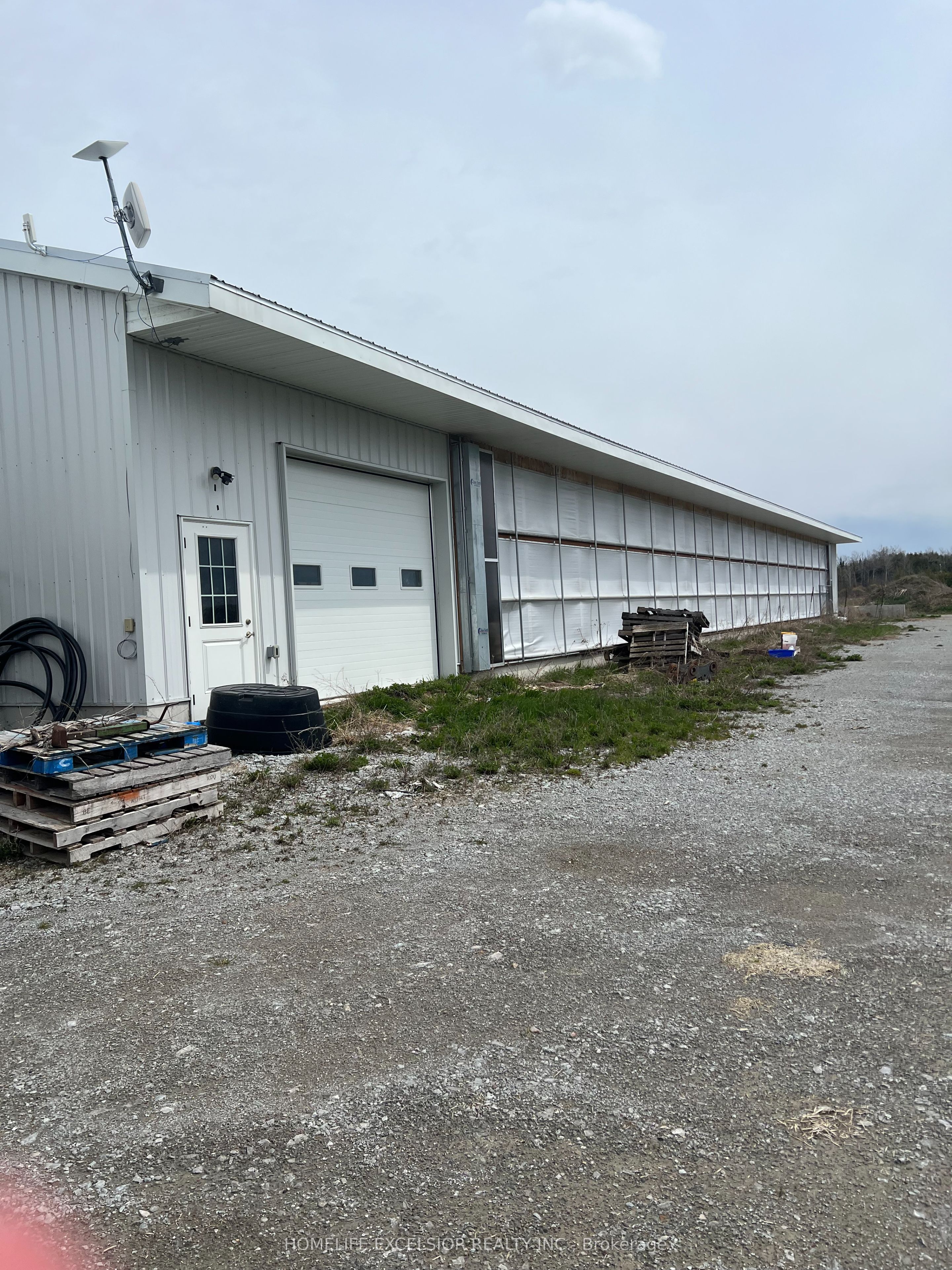 1854 5 Side Road Property Photo 7