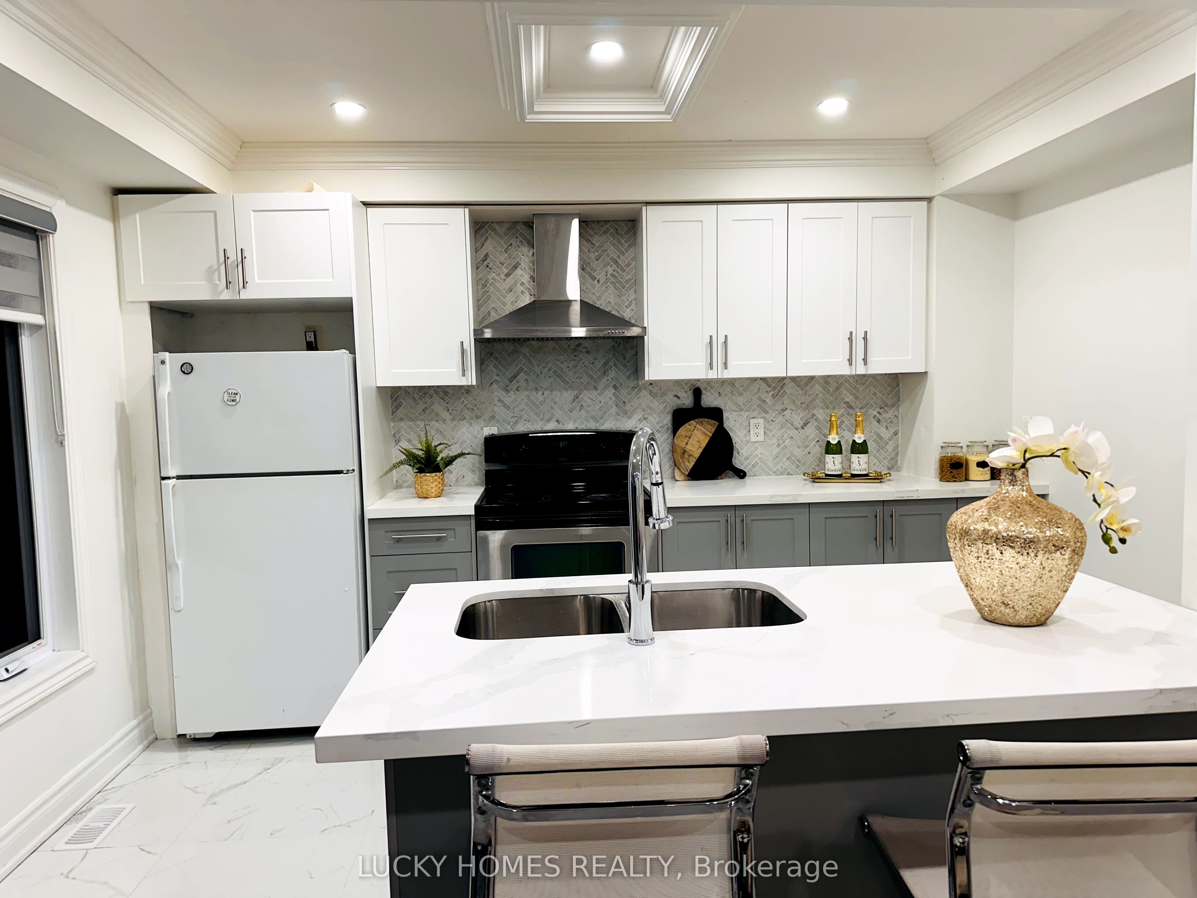 39 Laidlaw Drive Property Photo 4