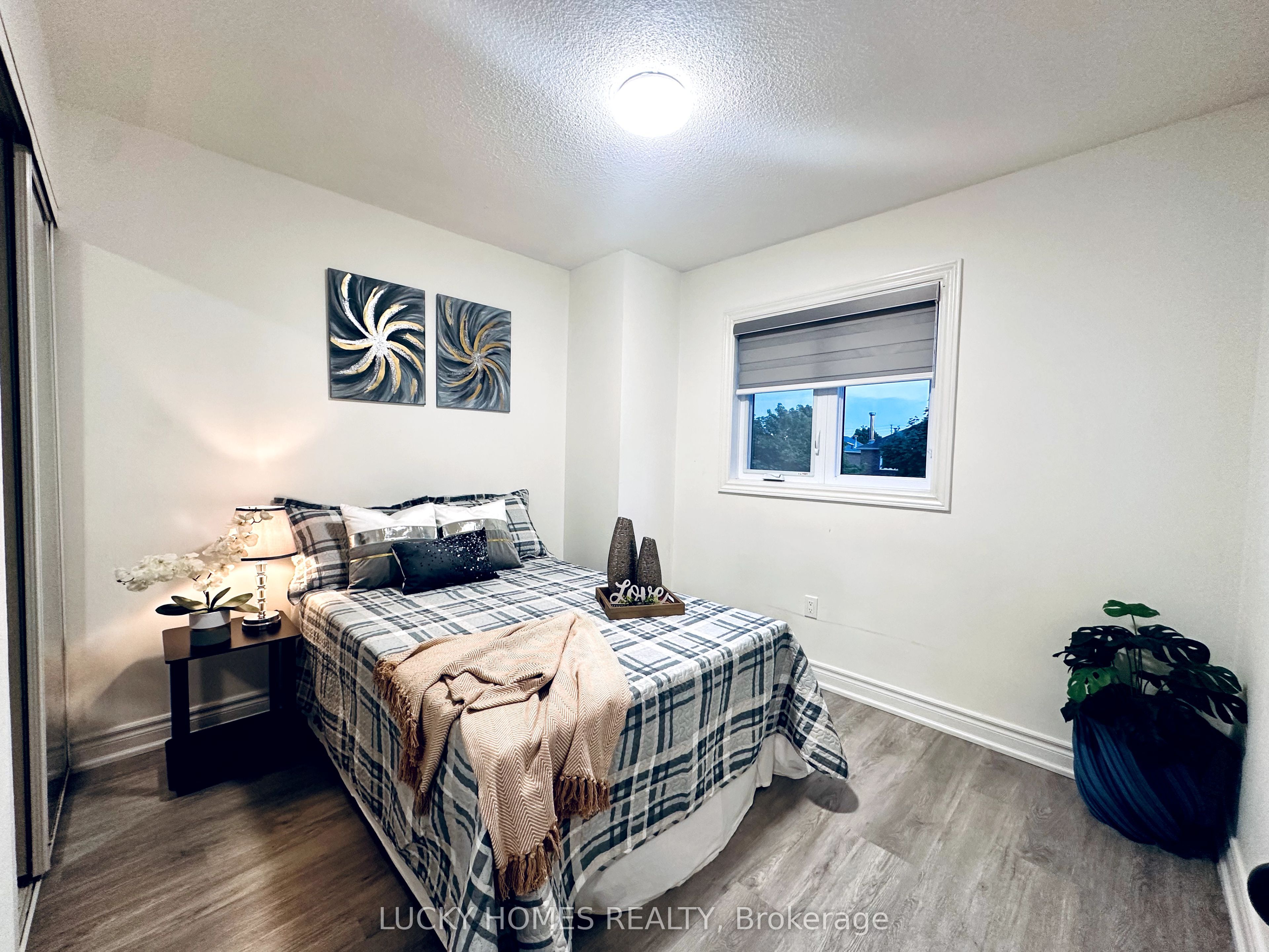 39 Laidlaw Drive Property Photo 9