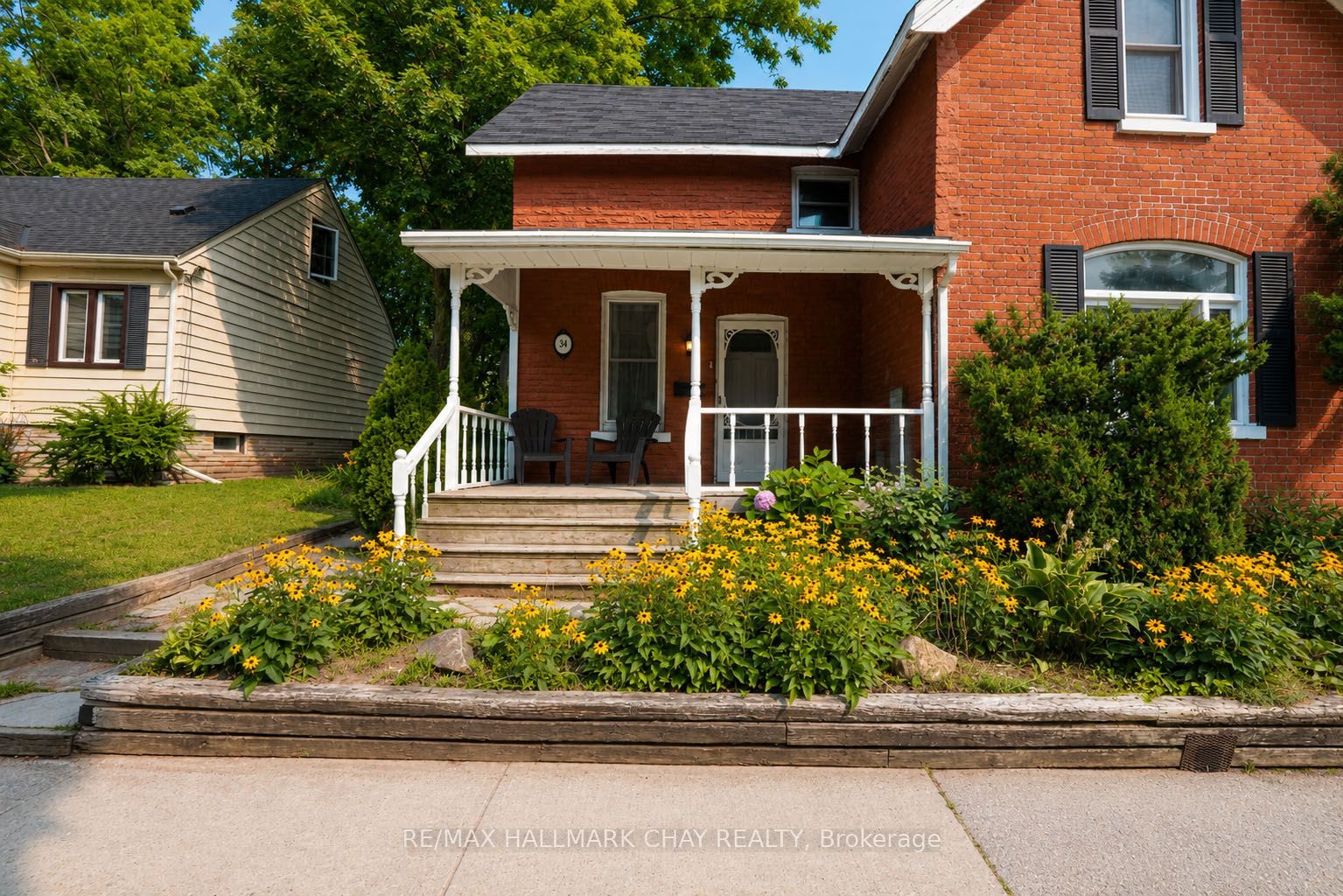 34 North Street N Property Photo 4