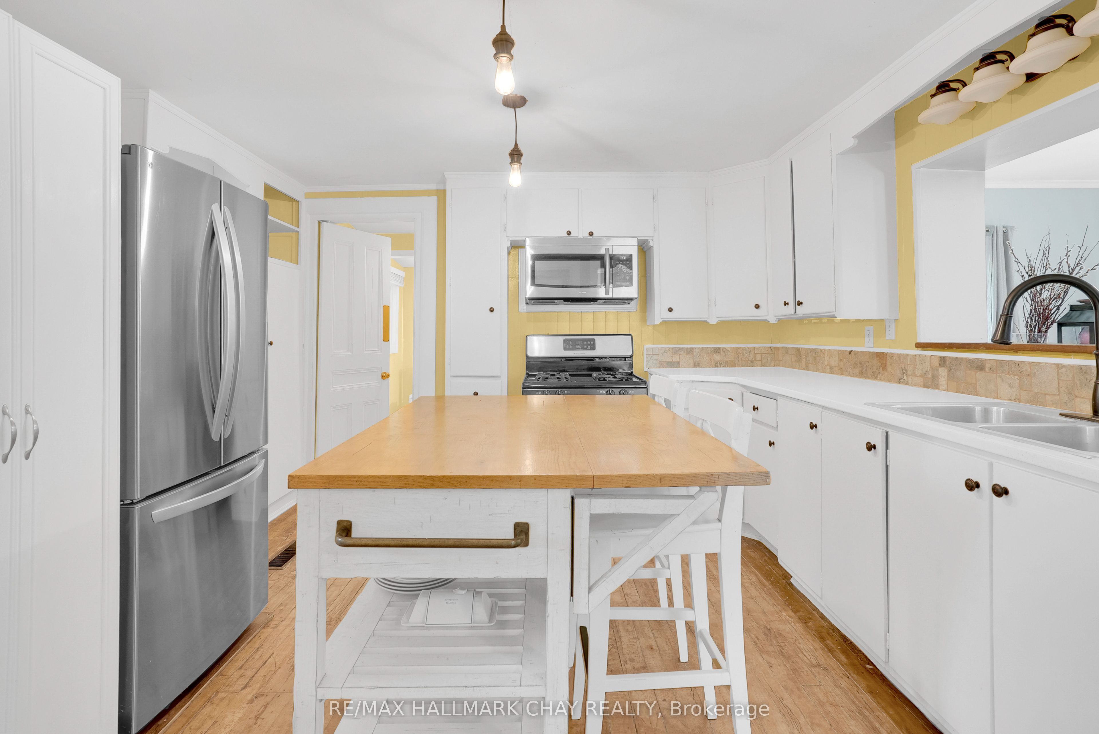 34 North Street N Property Photo 17