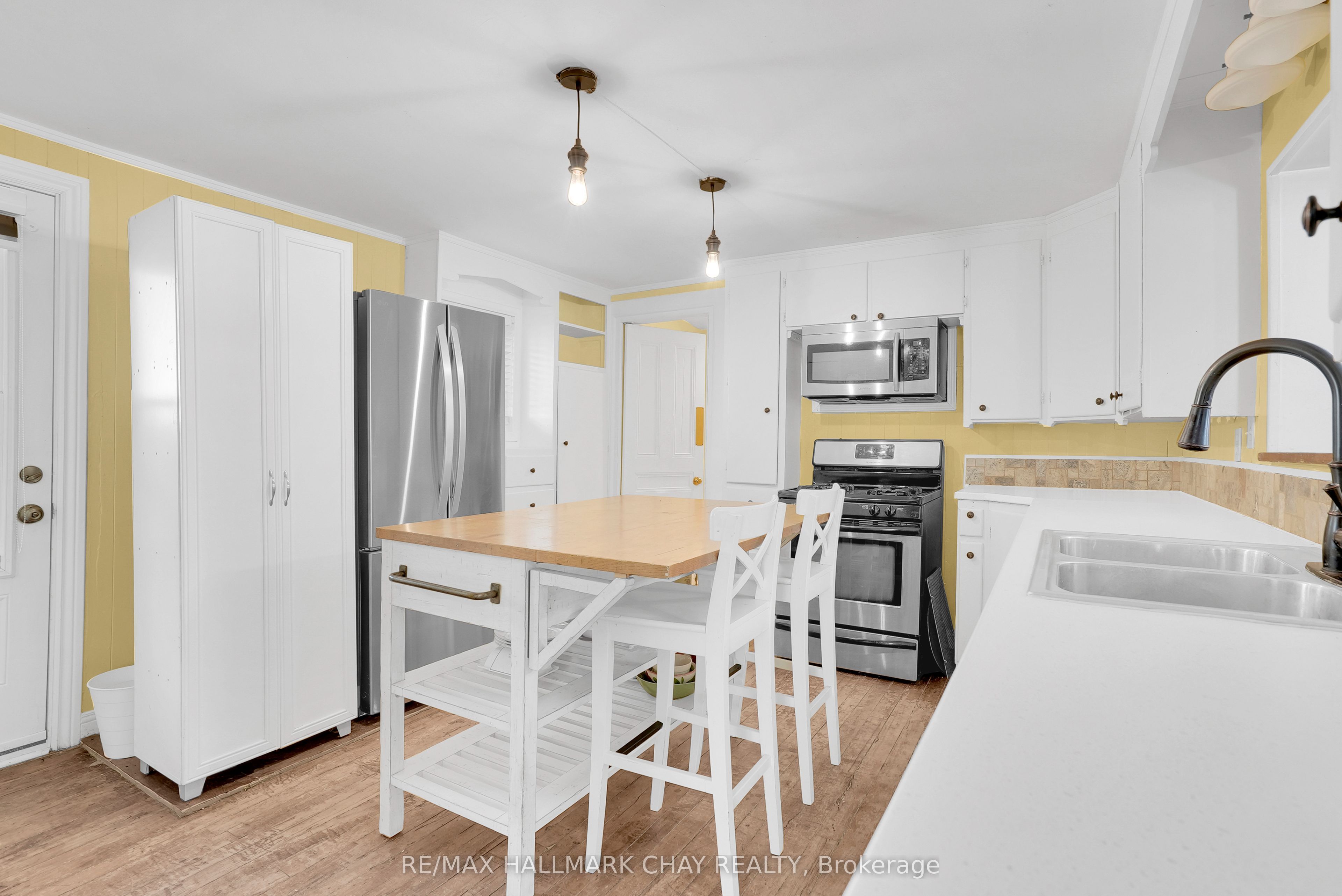 34 North Street N Property Photo 18