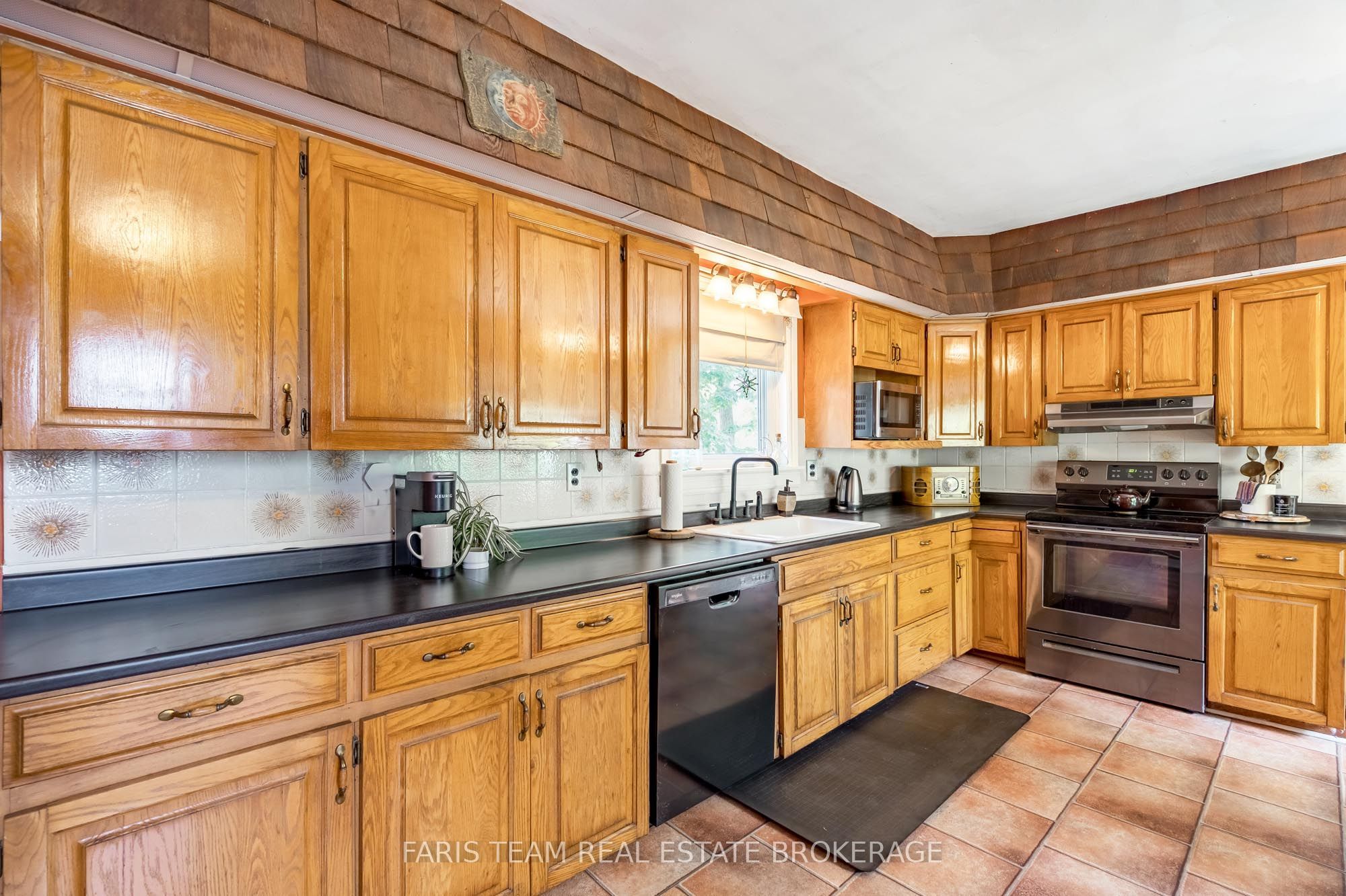 338 Gloucester Street Property Photo 5