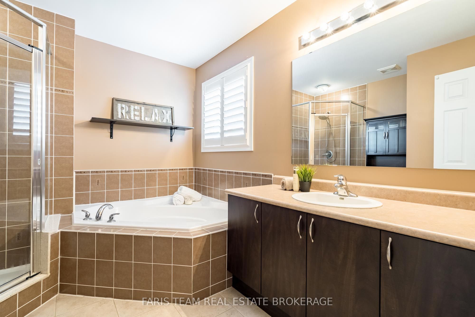 111 Monarchy Street Property Photo 20