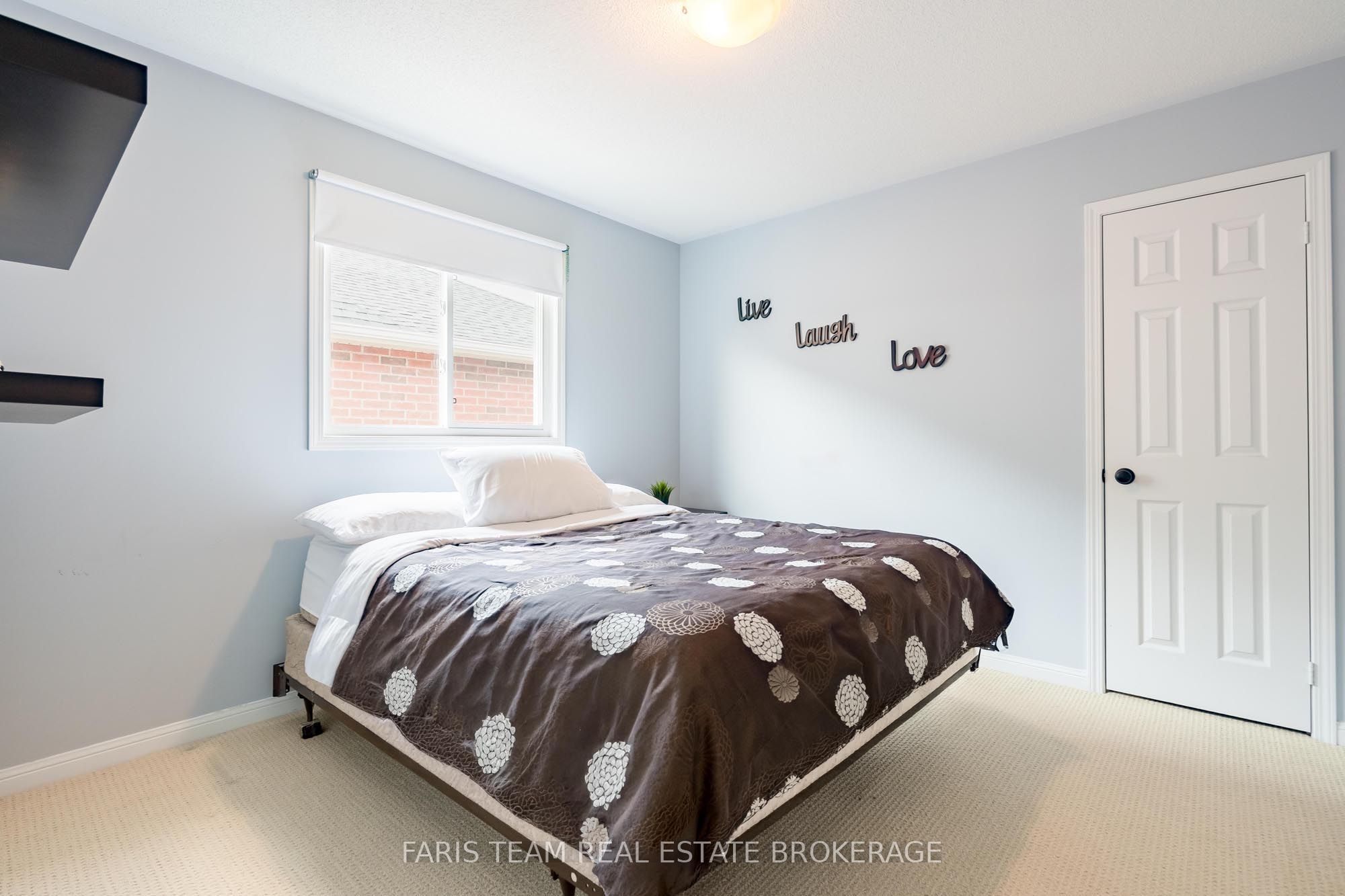 111 Monarchy Street Property Photo 23