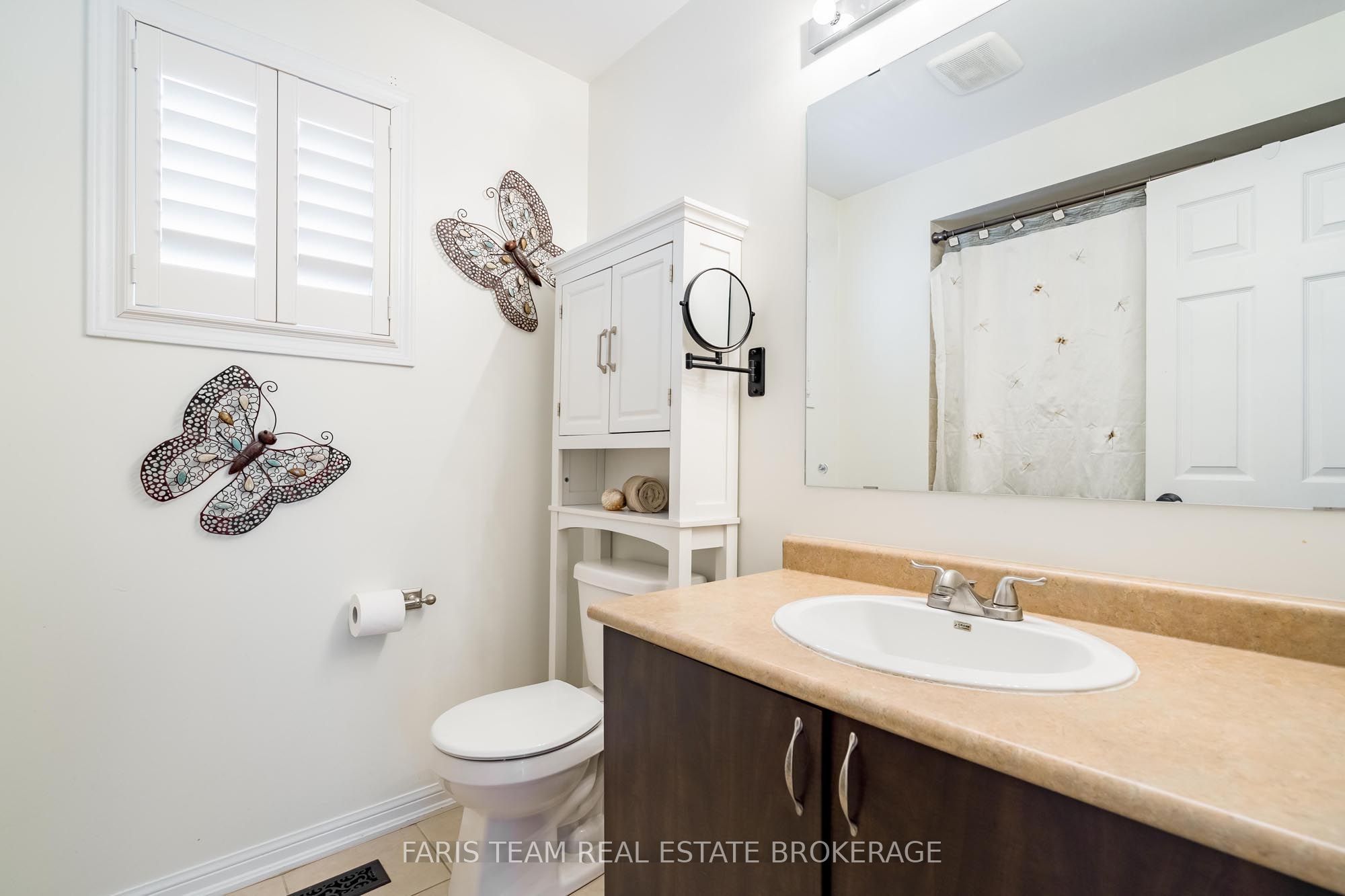 111 Monarchy Street Property Photo 25