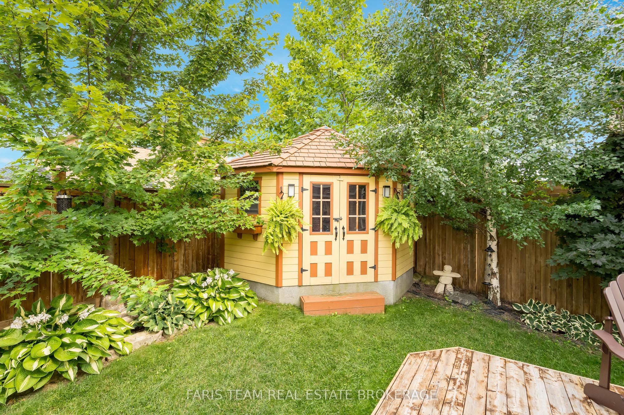 111 Monarchy Street Property Photo 35