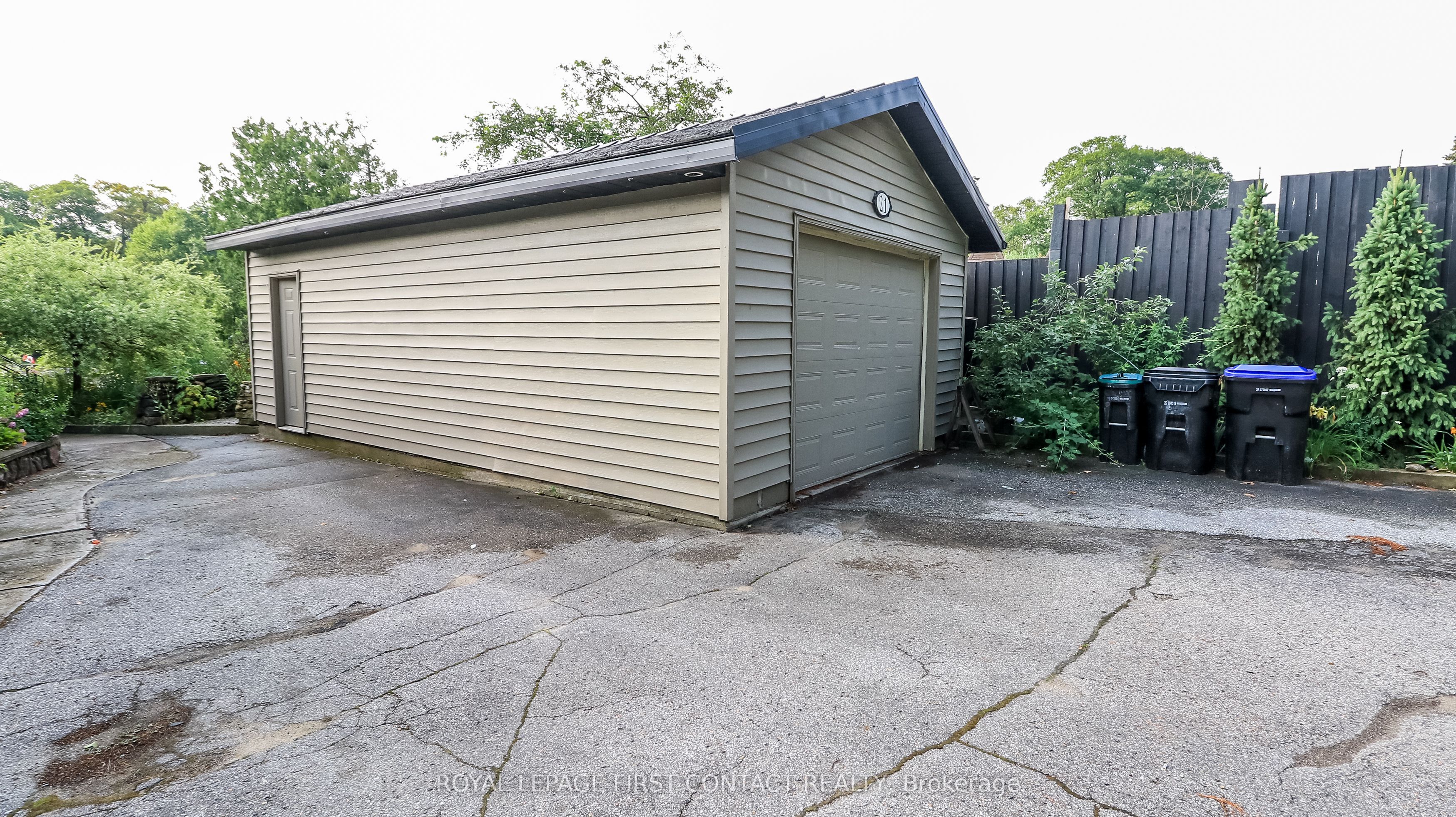 21 Sunnidale Road Property Photo 4