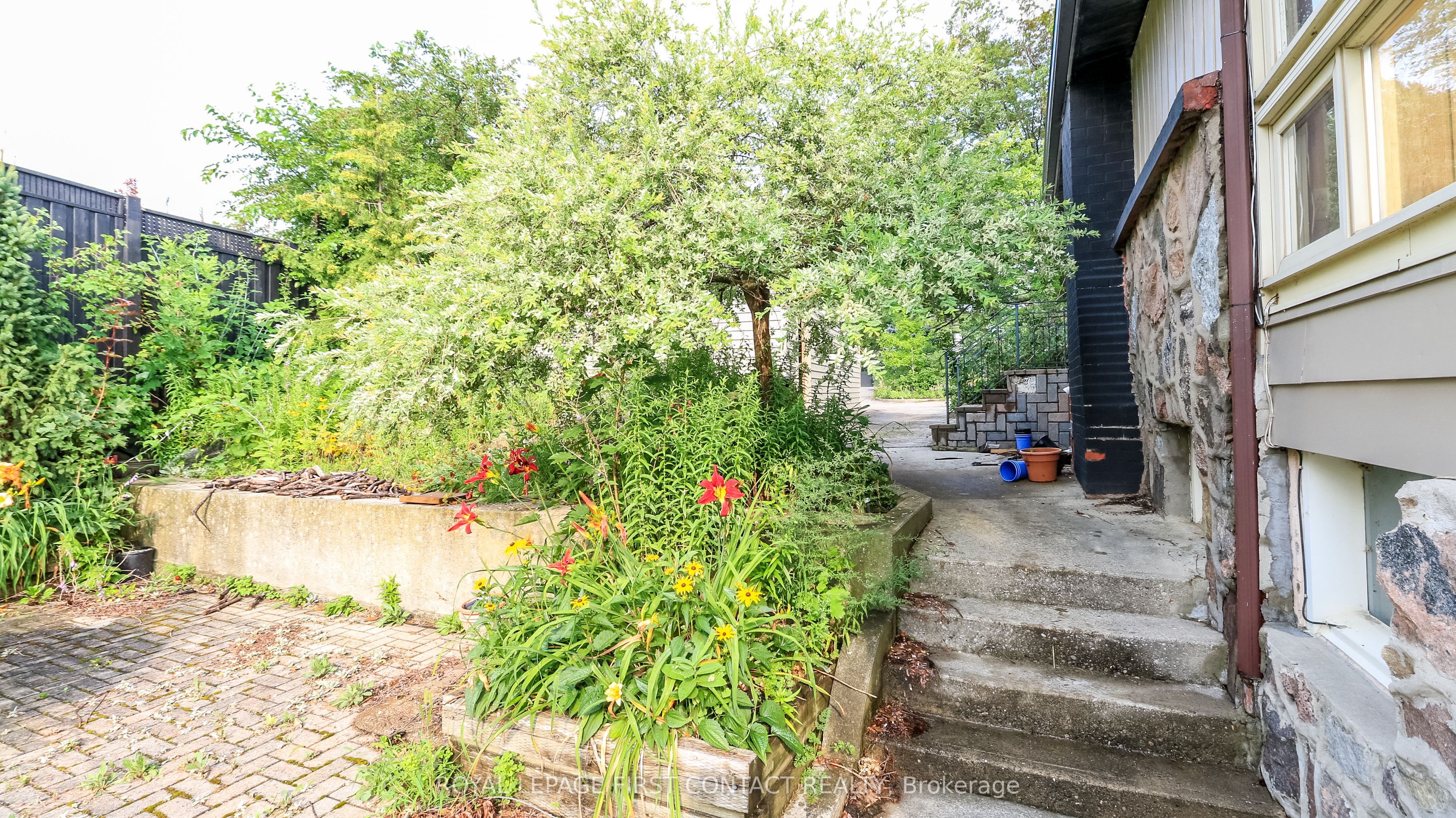 21 Sunnidale Road Property Photo 7