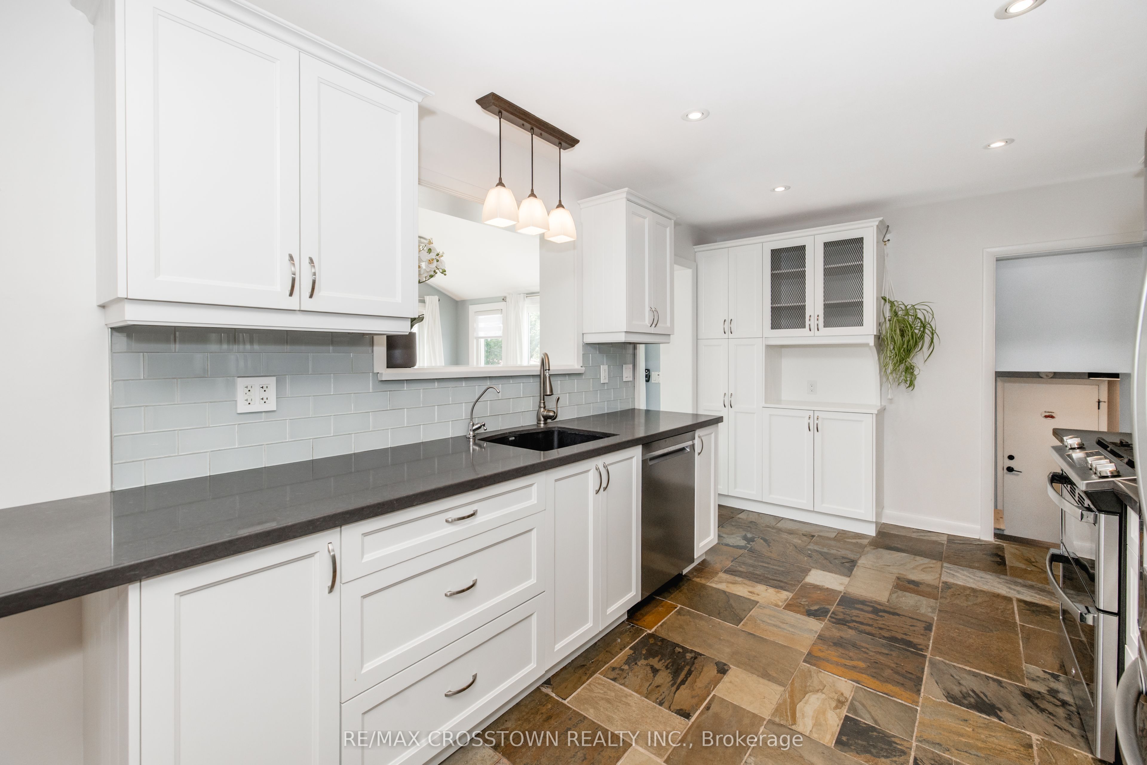 11 Castle Drive Property Photo 14