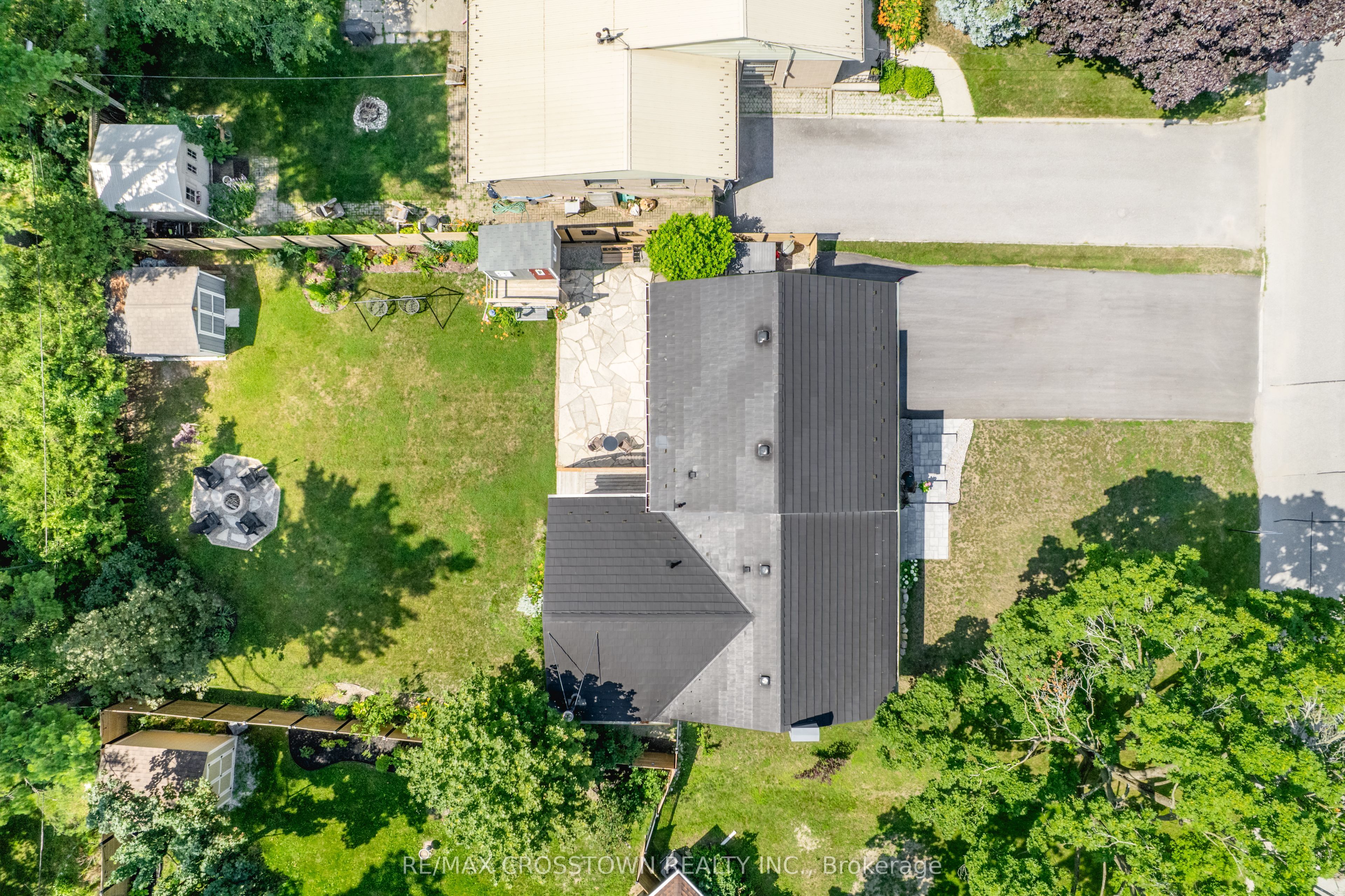 11 Castle Drive Property Photo 42