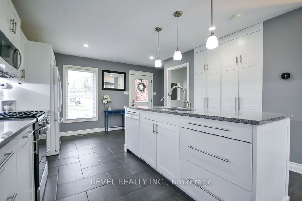 16 Sumac Crescent Property Photo 7