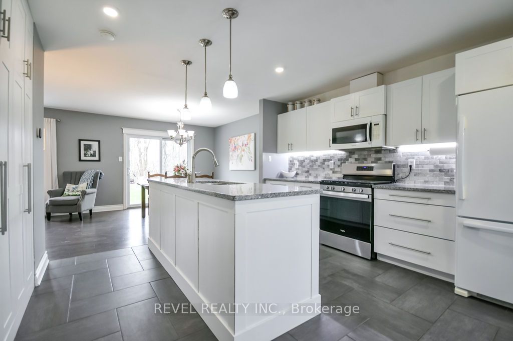 16 Sumac Crescent Property Photo 9