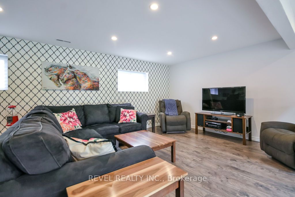 16 Sumac Crescent Property Photo 34