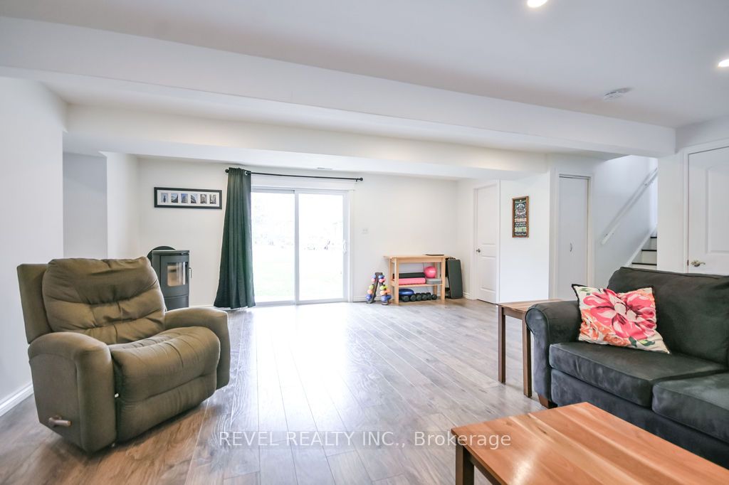 16 Sumac Crescent Property Photo 35
