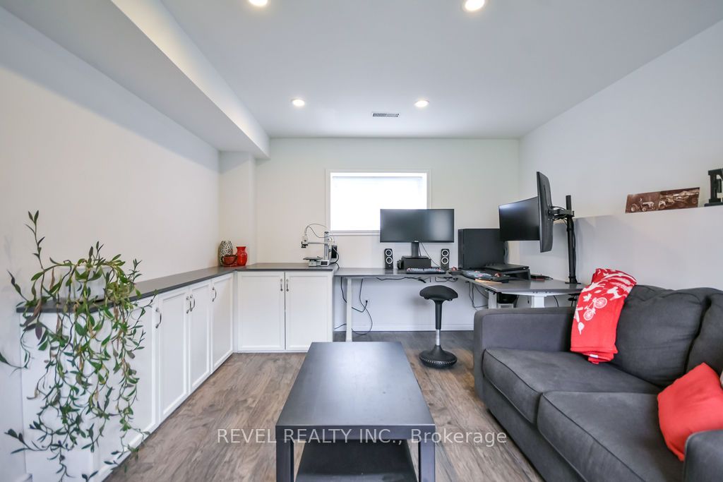 16 Sumac Crescent Property Photo 36