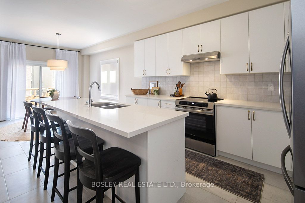 259 Centre Street Property Photo 8