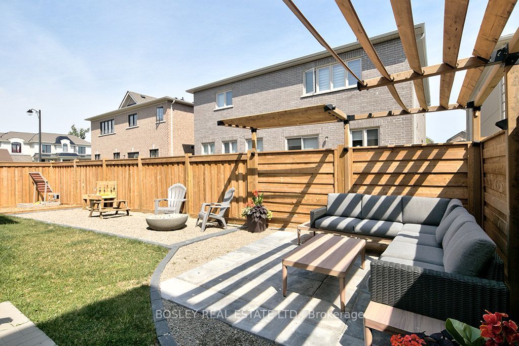 259 Centre Street Property Photo 13