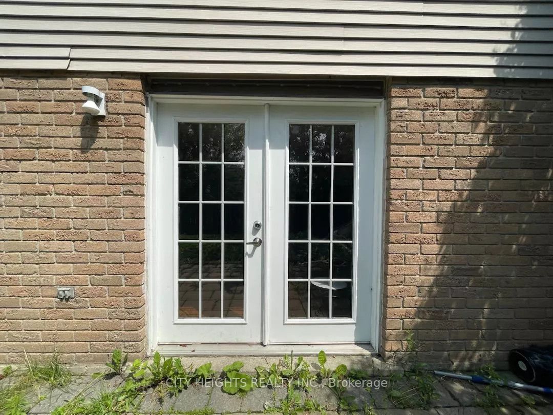 73 Hickling Trail #basement Property Photo 4