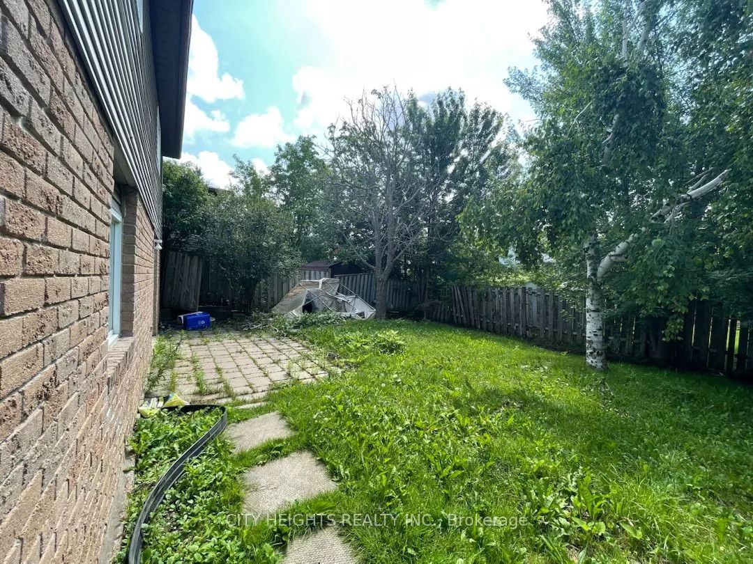 73 Hickling Trail #basement Property Photo 10