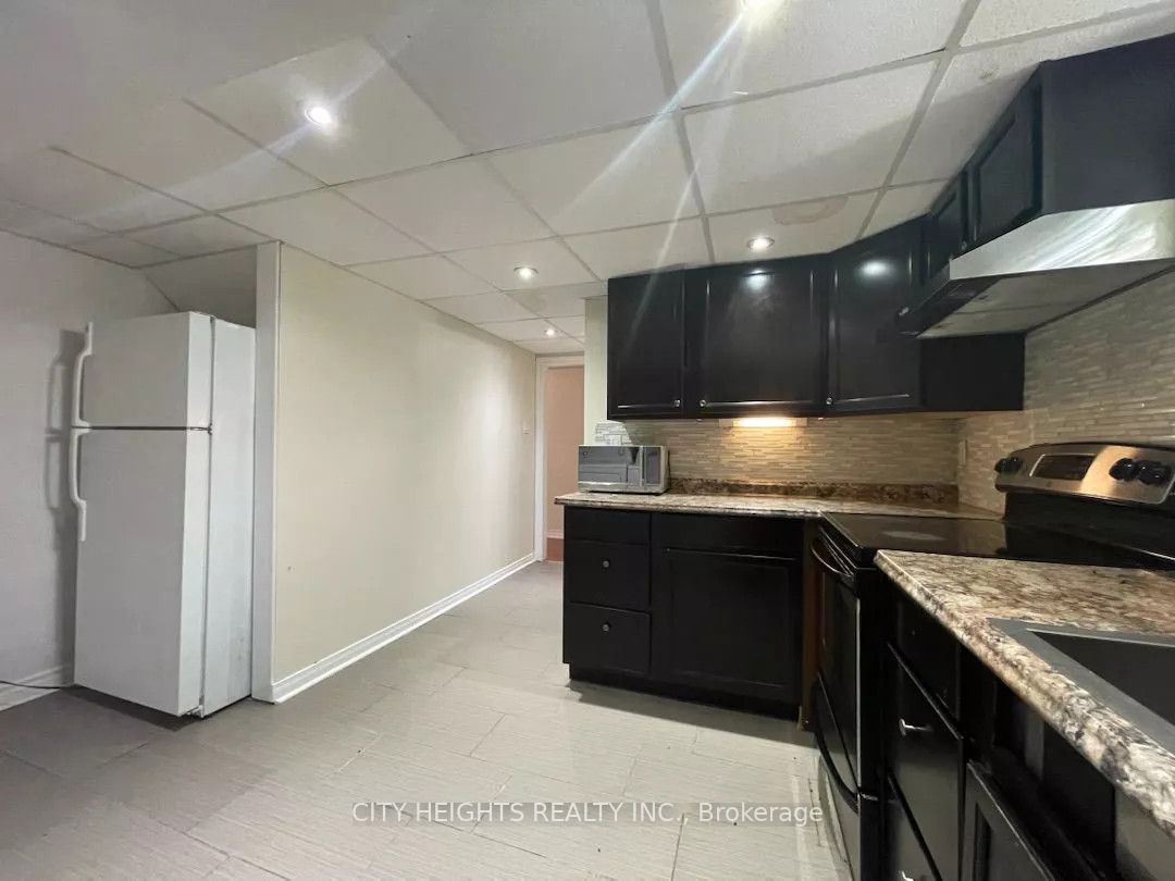 73 Hickling Trail #basement Property Photo 15