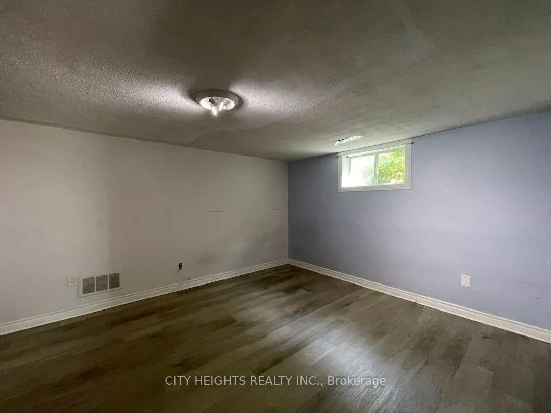73 Hickling Trail #basement Property Photo 19