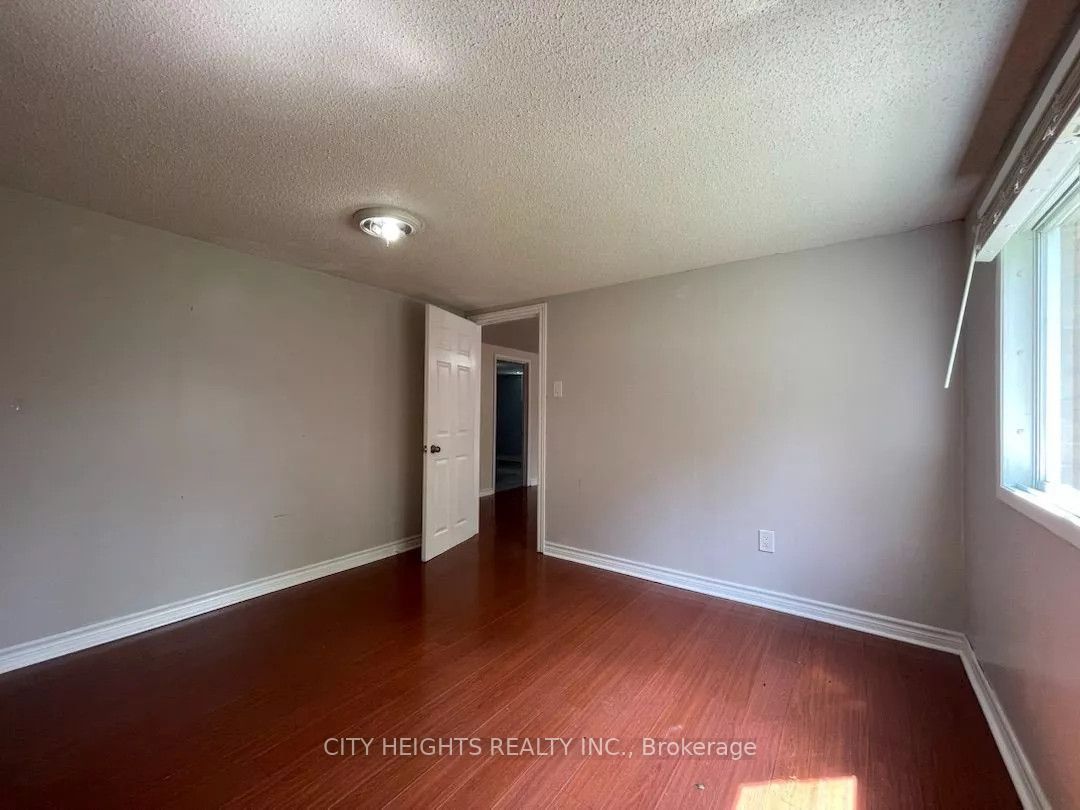 73 Hickling Trail #basement Property Photo 21