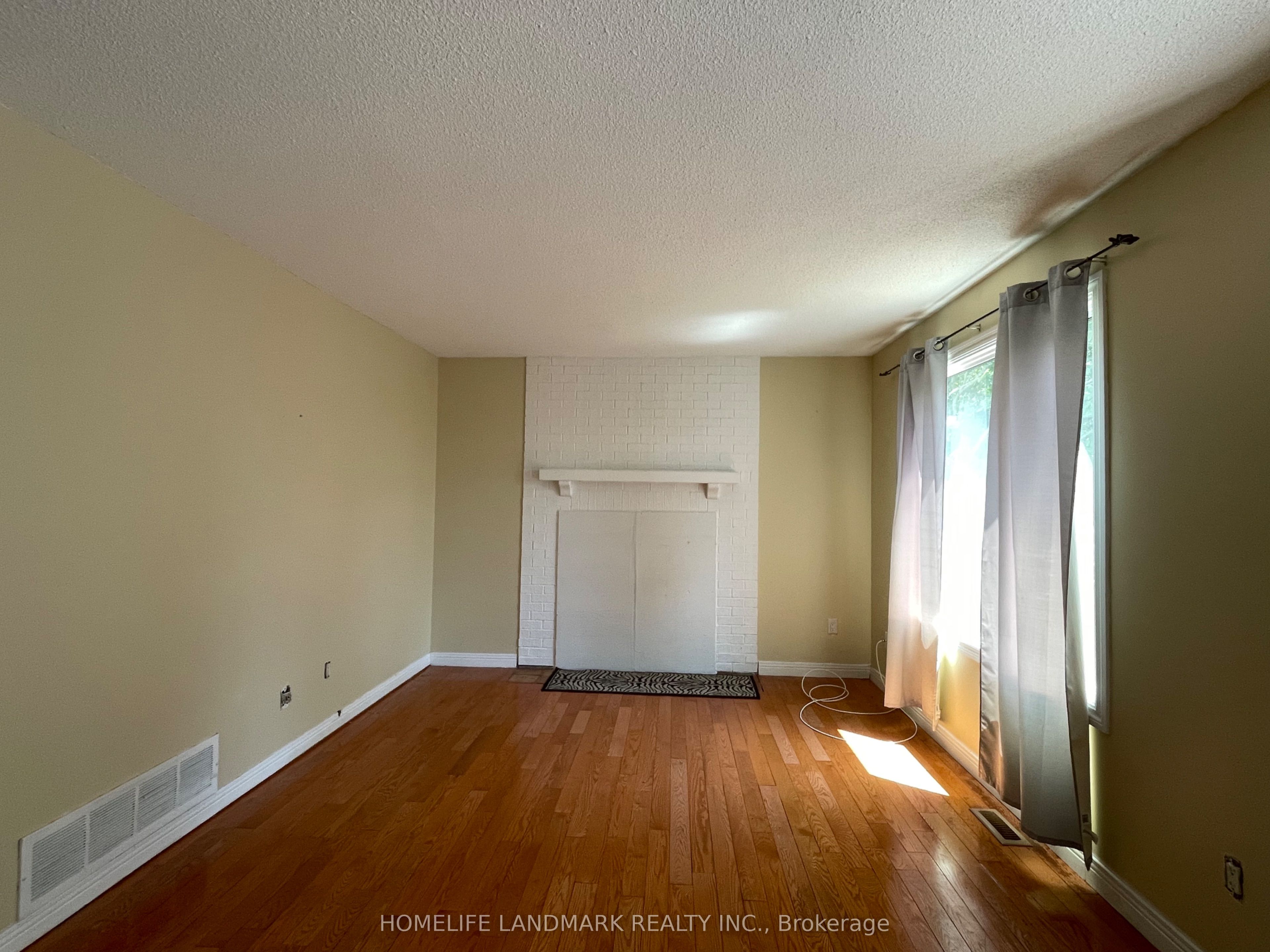 11 Orwell Crescent Main Property Photo 7