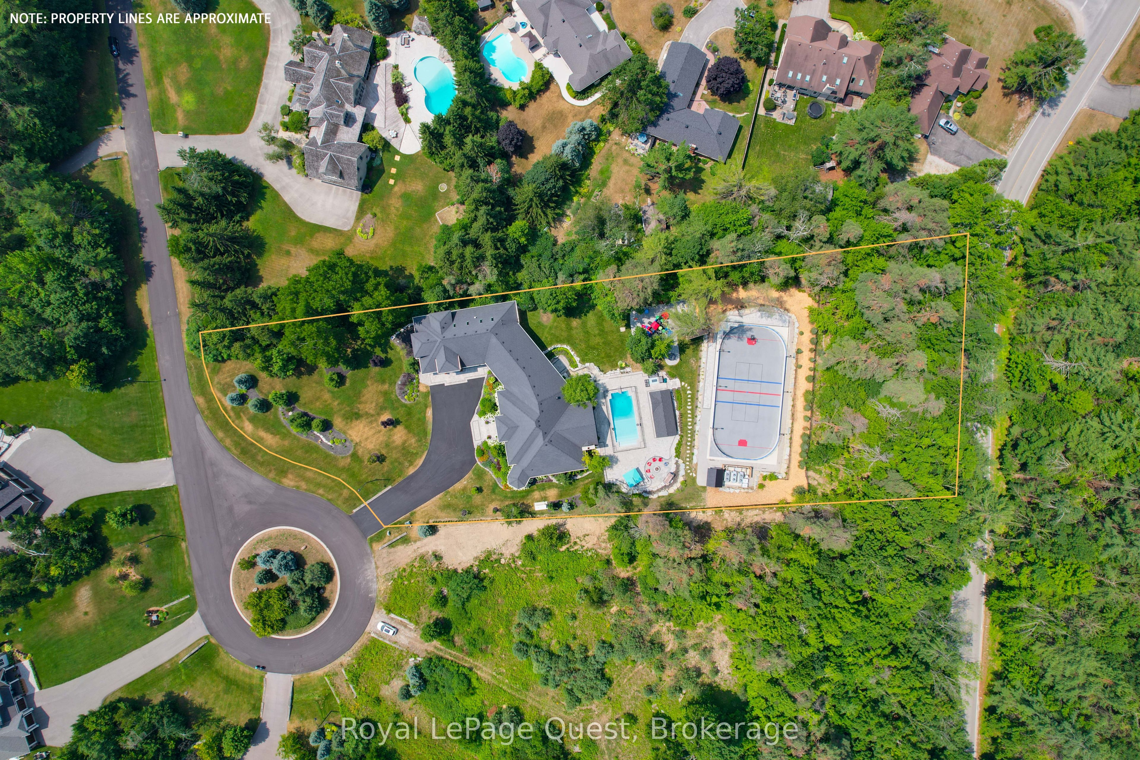 8 Midves Court Property Photo 10