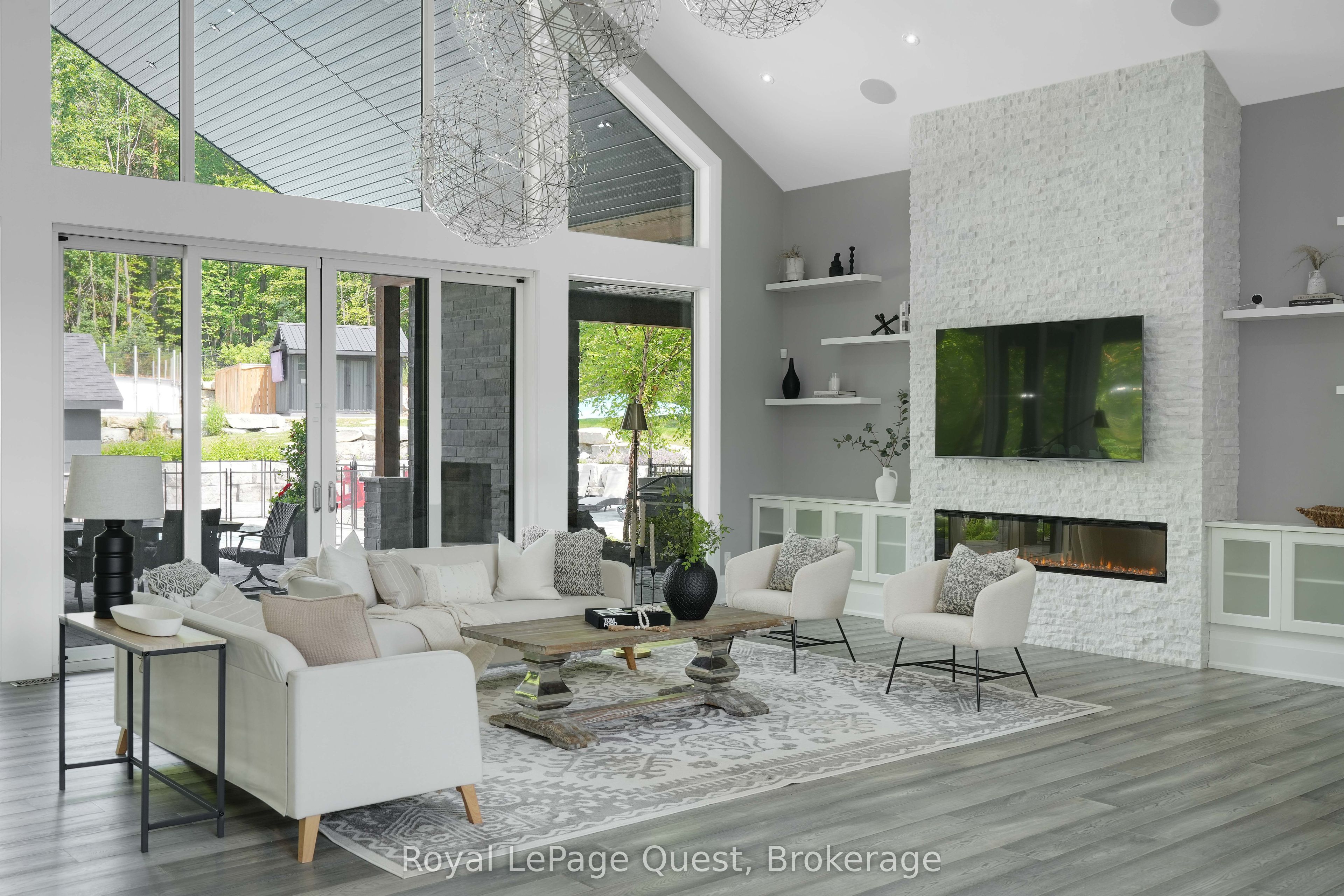 8 Midves Court Property Photo 14