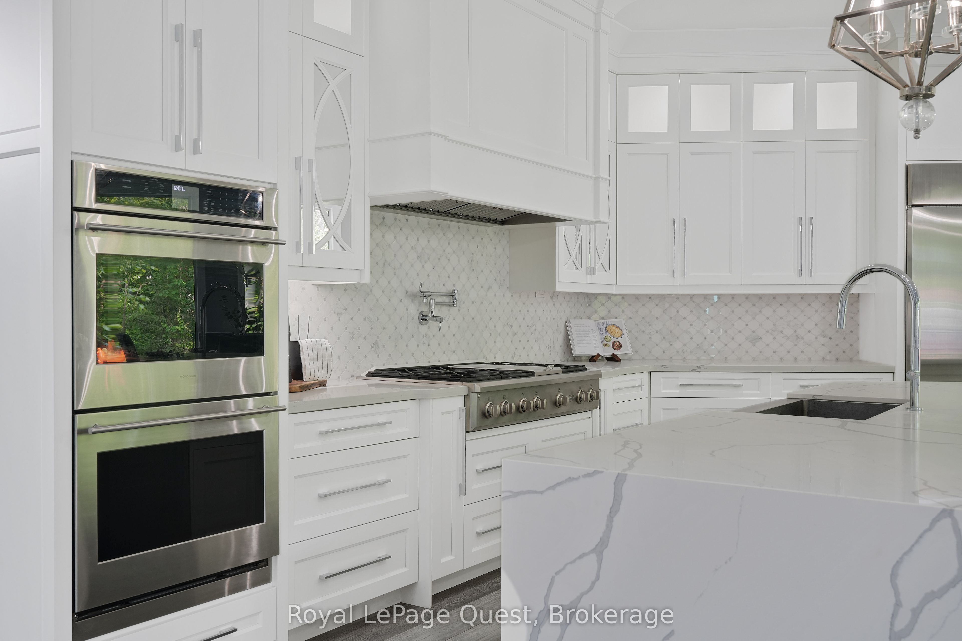 8 Midves Court Property Photo 19