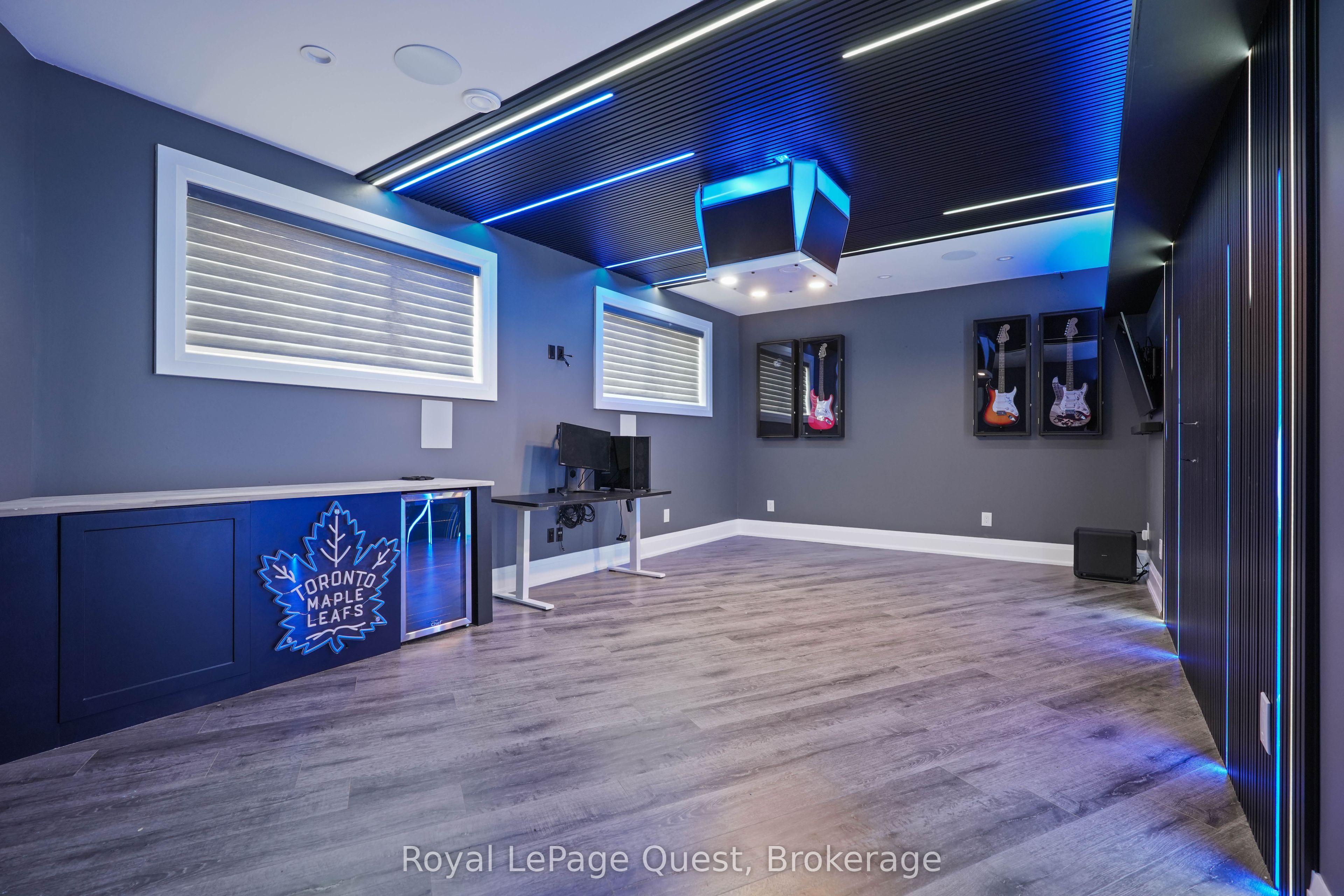 8 Midves Court Property Photo 46