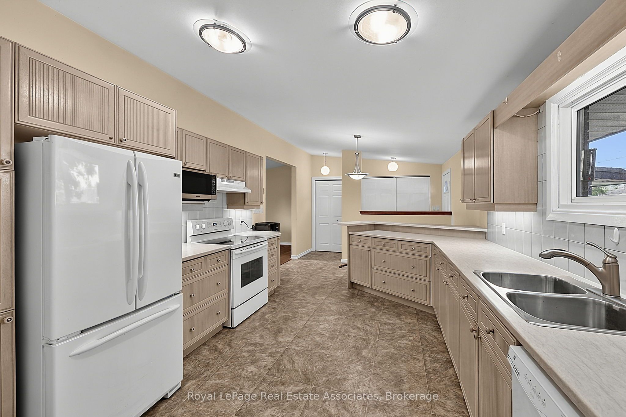 408 Mooney Crescent Property Photo 13